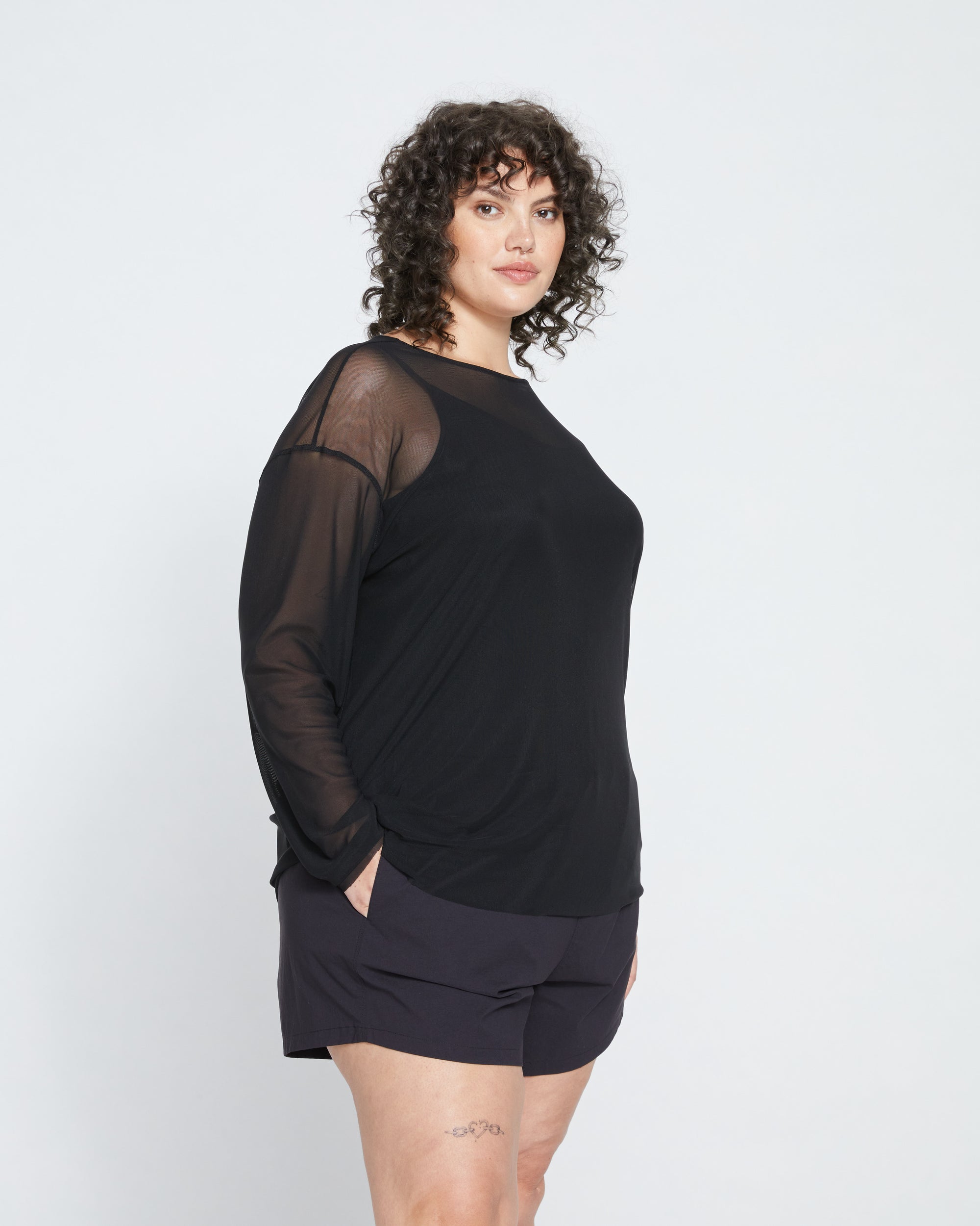 Thames Fog Top - Black | Plus Size & Straight Size Women's Fashion | Universal Standard