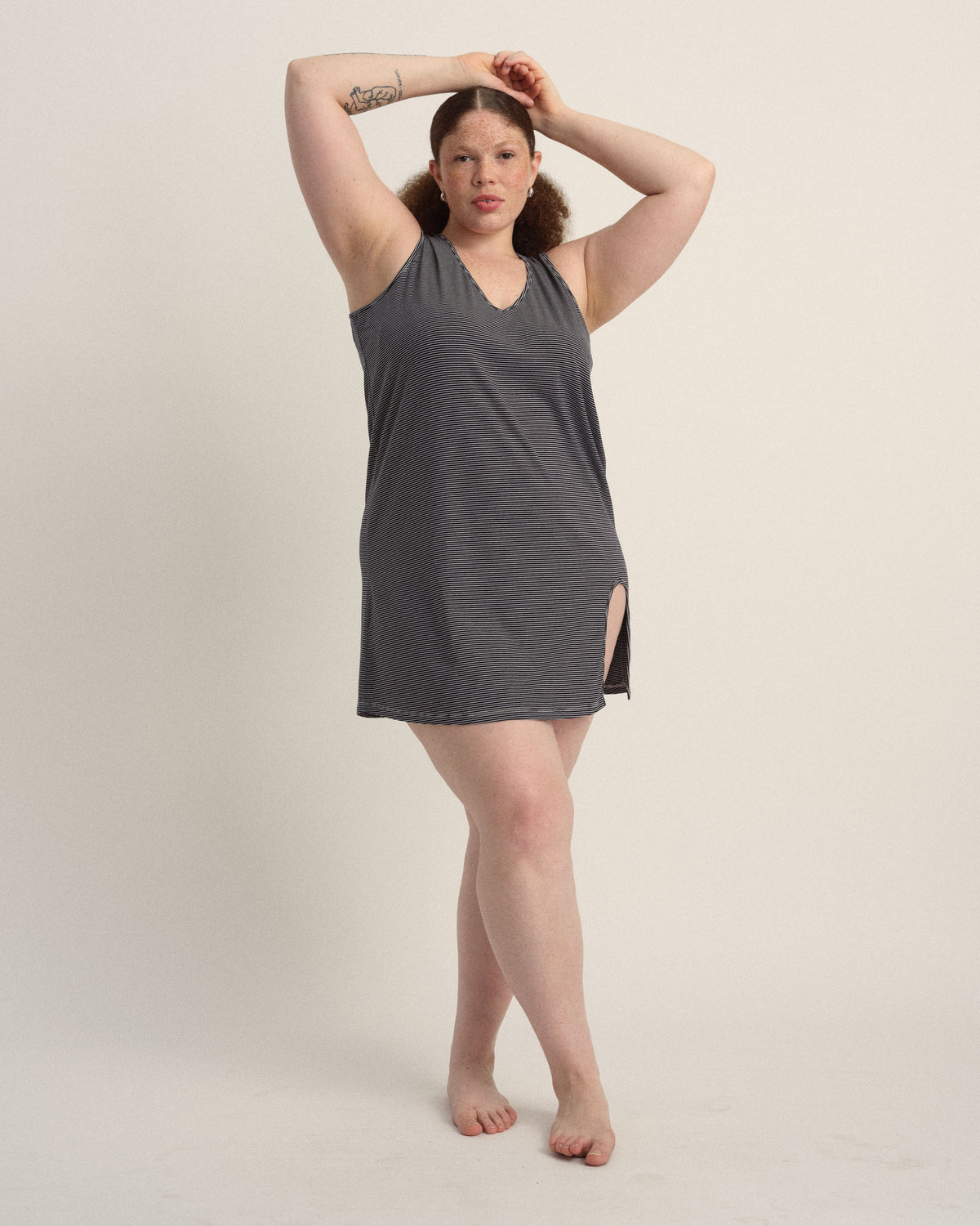 UltimateS Meko Nightie - Fine Stripe in Navy/White