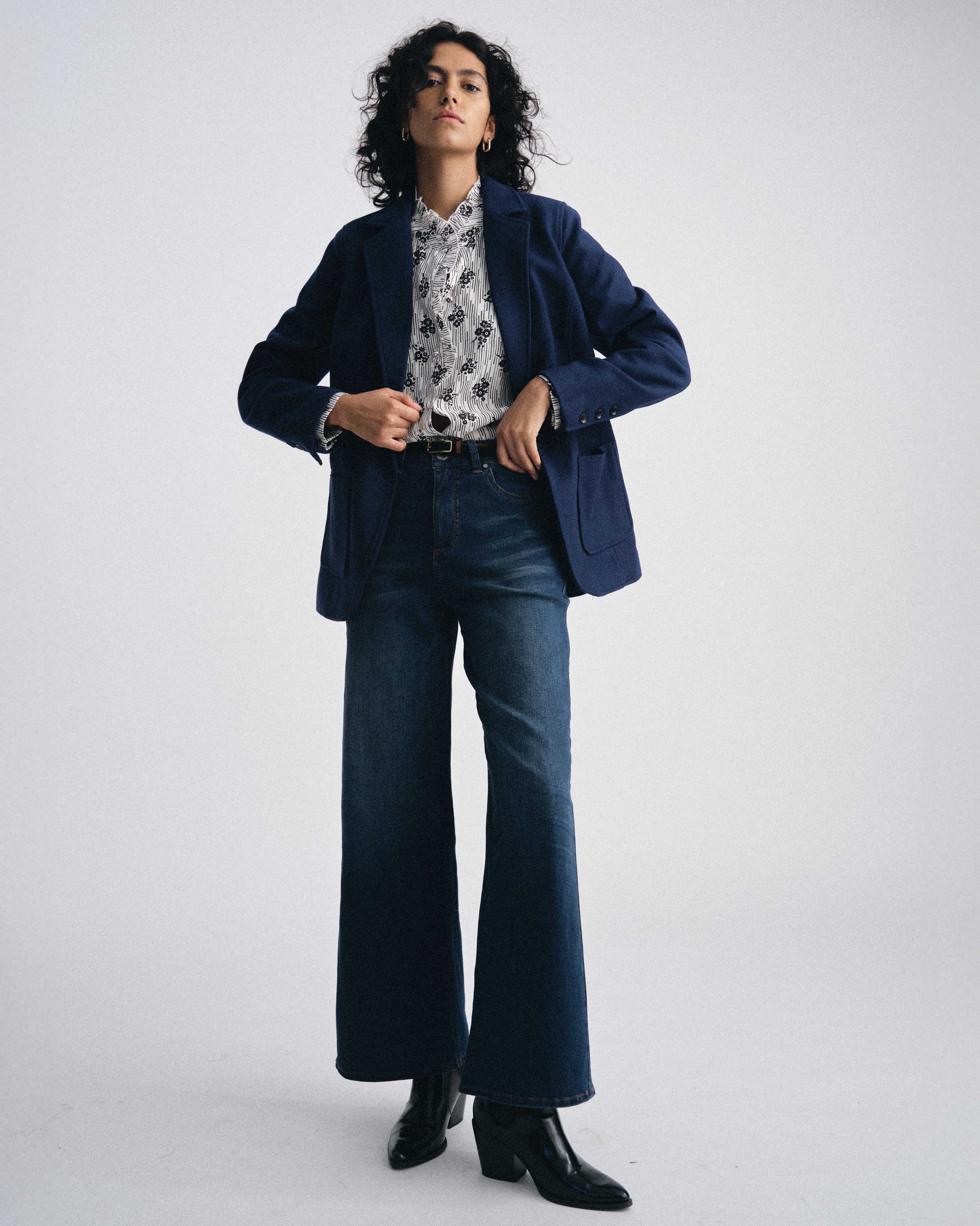 Roxy Relaxed Bootcut Jeans - Field Of Dreams Indigo – Universal