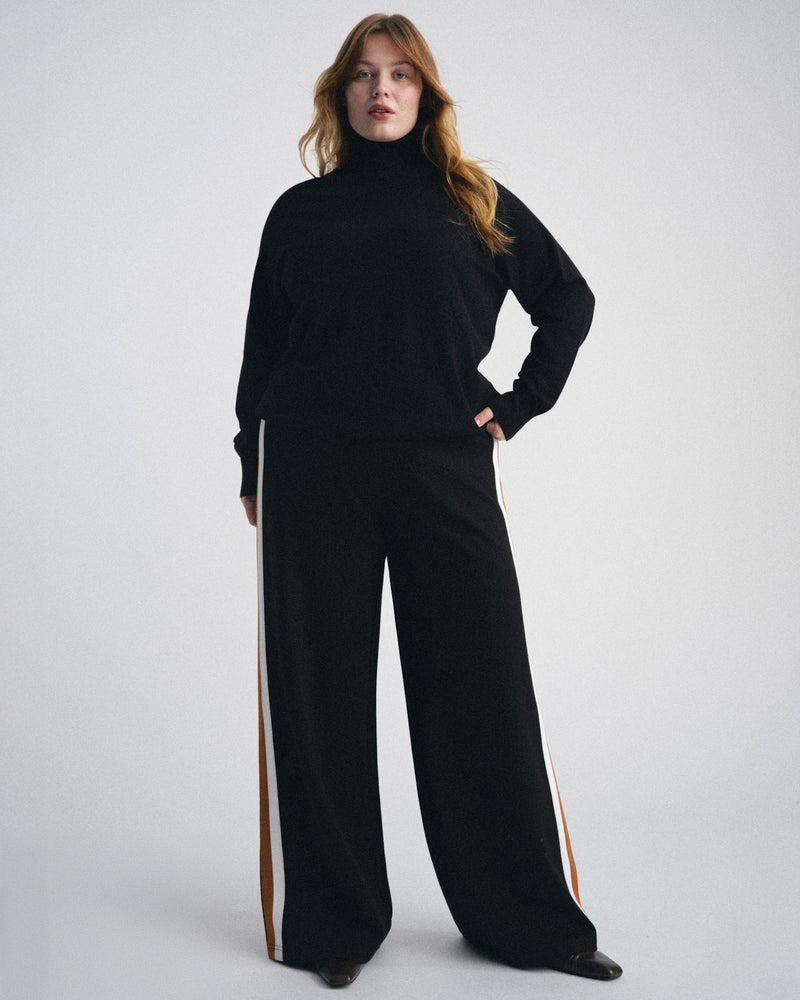 Renee Savvy Fine Knit Raglan Turtleneck - Black