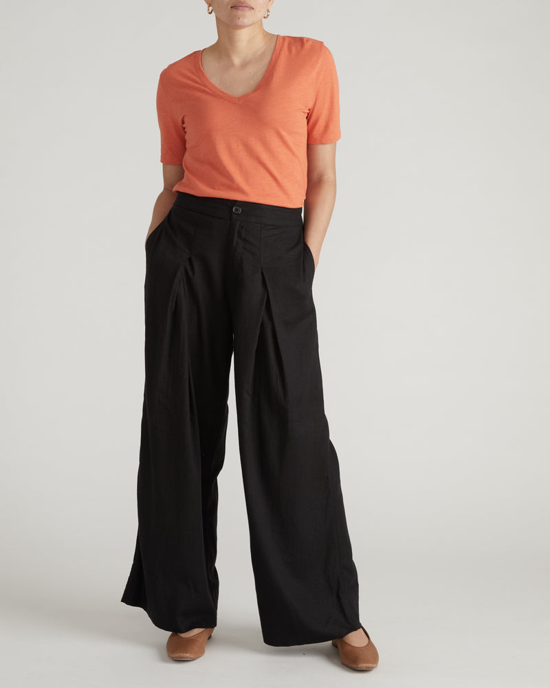 Light-As-Air V Rex - Italian Orange | Plus Size & Straight Size Women's Fashion | Universal Standard