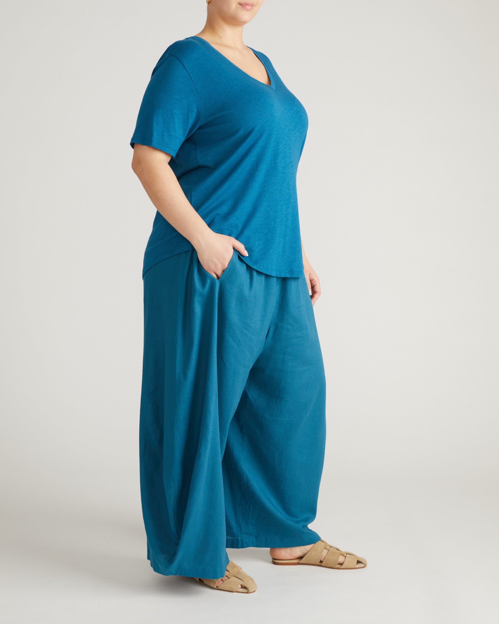 Light-As-Air V Rex - Ink Blue | Plus Size & Straight Size Women's Fashion | Universal Standard