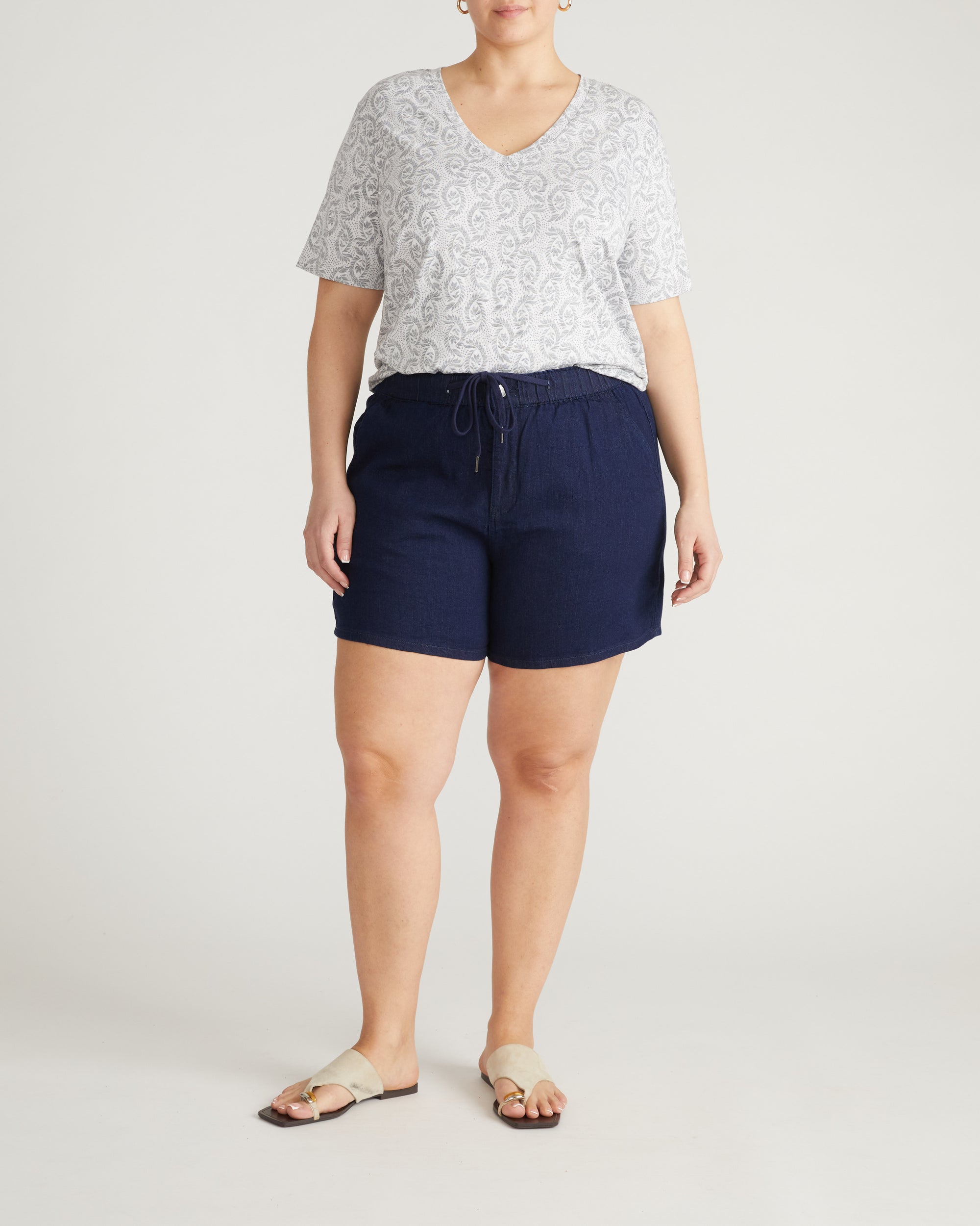 Light-As-Air V Rex - Faded Print | Plus Size & Straight Size Women's Fashion | Universal Standard
