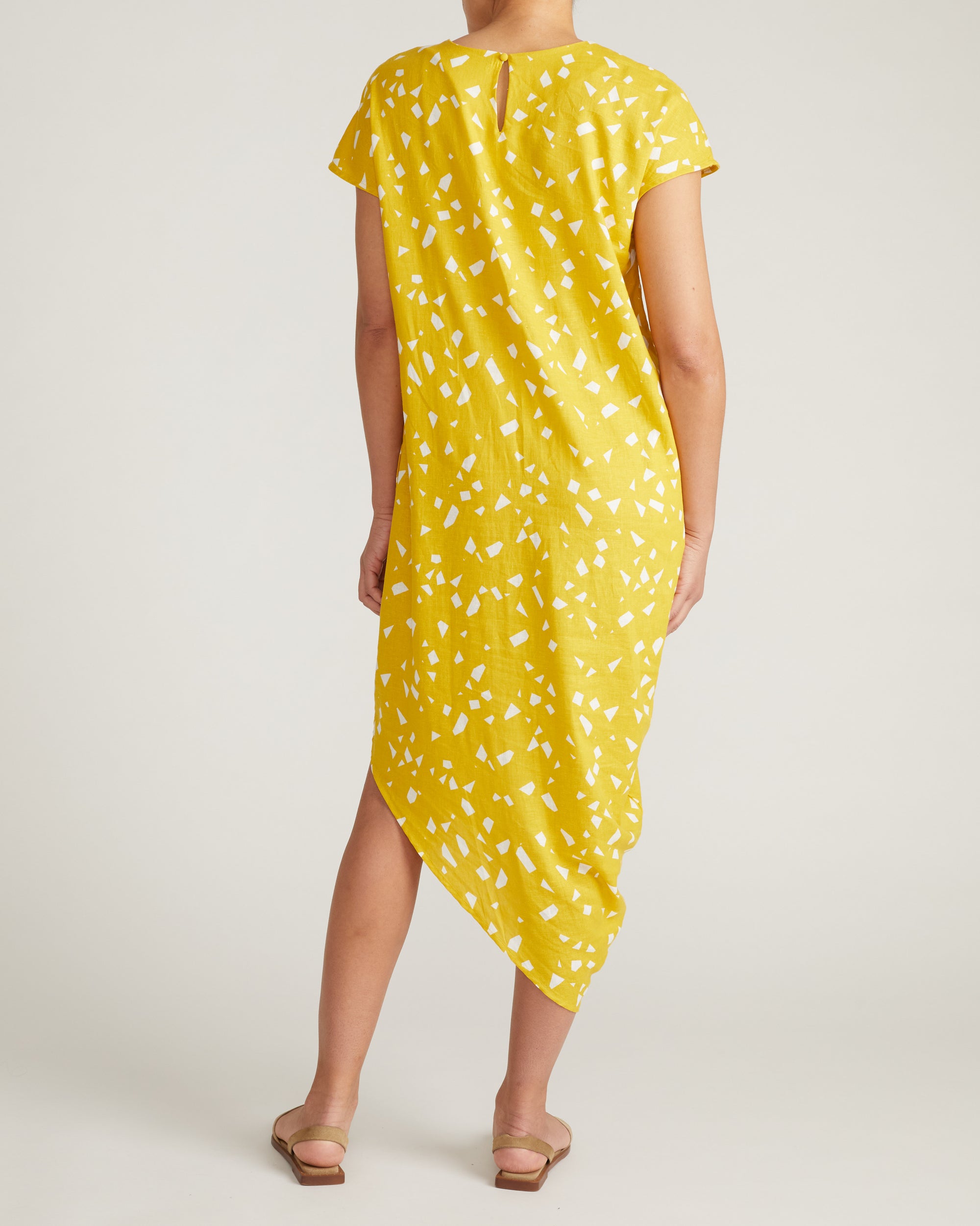 Iconic Stretch Linen Geneva Dress - Yellow Confetti Print Universal Standard Iconic Stretch Linen Geneva Dress - Yellow Confetti Print Universal Standard