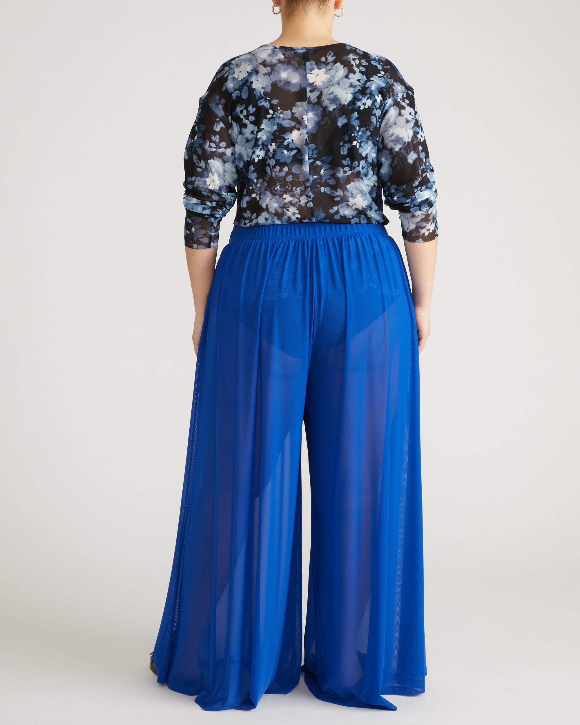 Thames Fog Top - Tumbling Bouquet Print | Plus Size & Straight Size Women's Fashion | Universal Standard