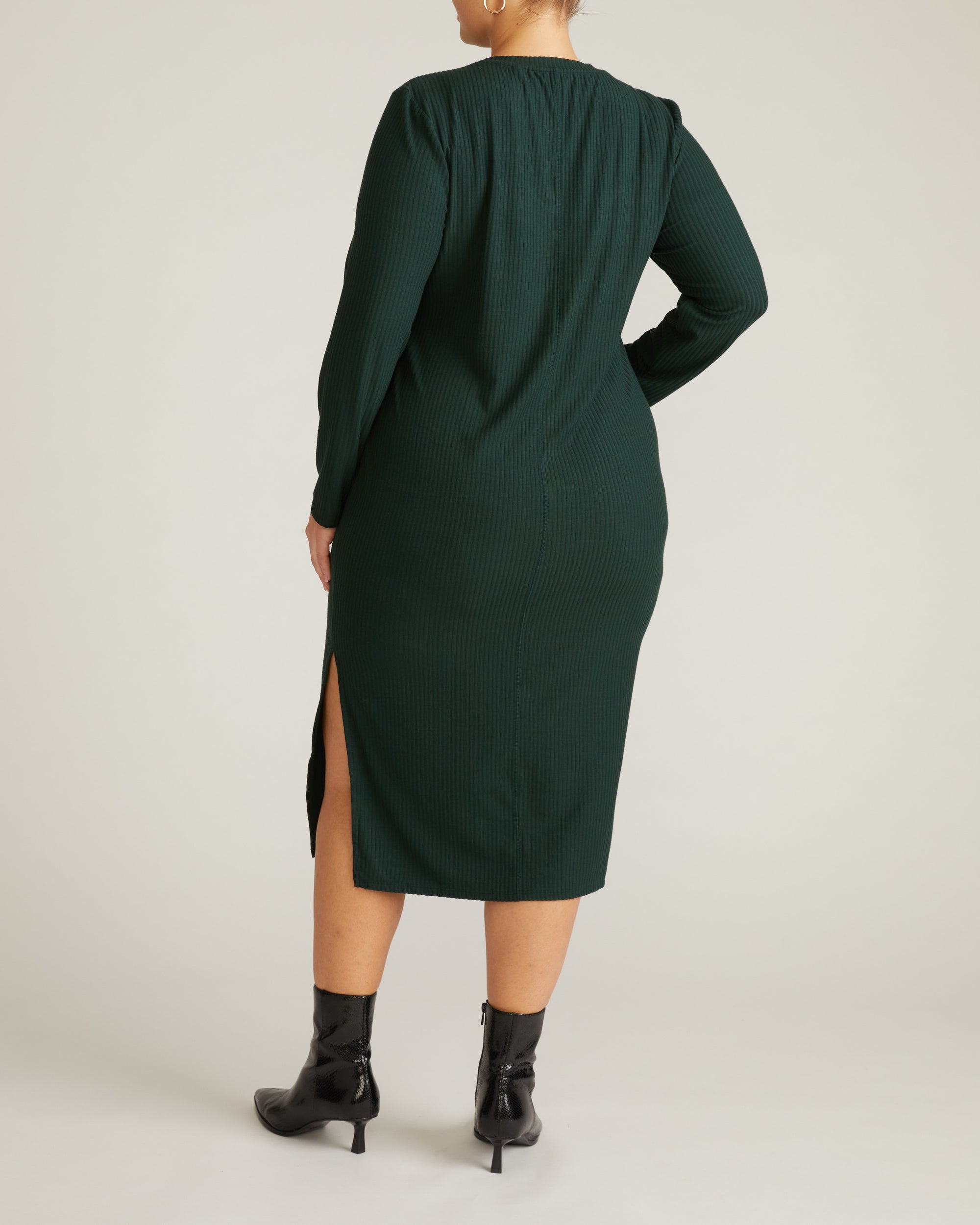 Xenia Ribbed Dress - Forest Green | Plus Size & Straight Size Women's Fashion | Universal Standard
