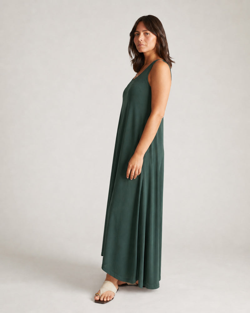 Athena Divine Jersey Dress - Forest Green | Plus Size & Straight Size Women's Fashion | Universal Standard