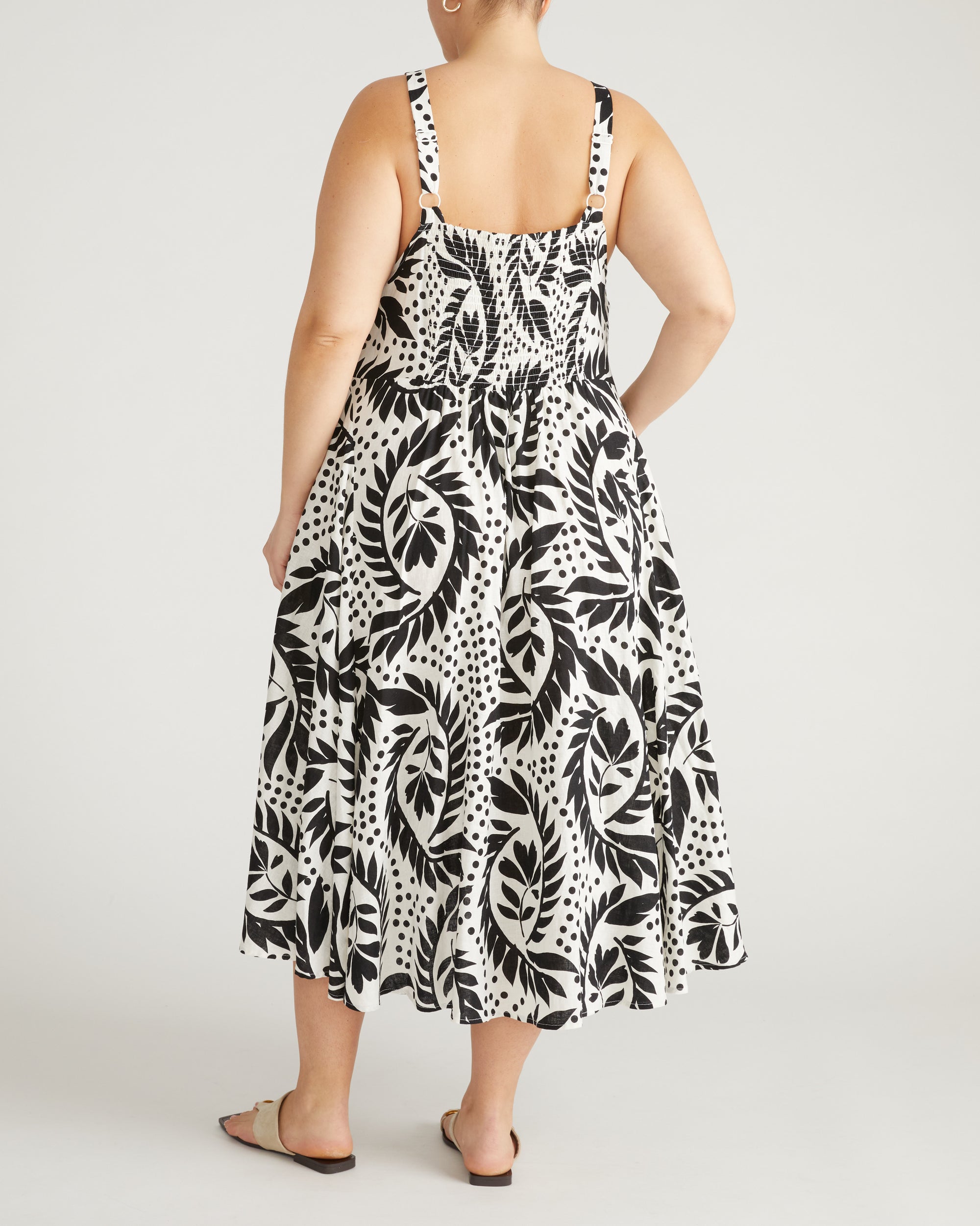 Sunshower Flowy Linen Dress - Vine Print | Plus Size & Straight Size Women's Fashion | Universal Standard