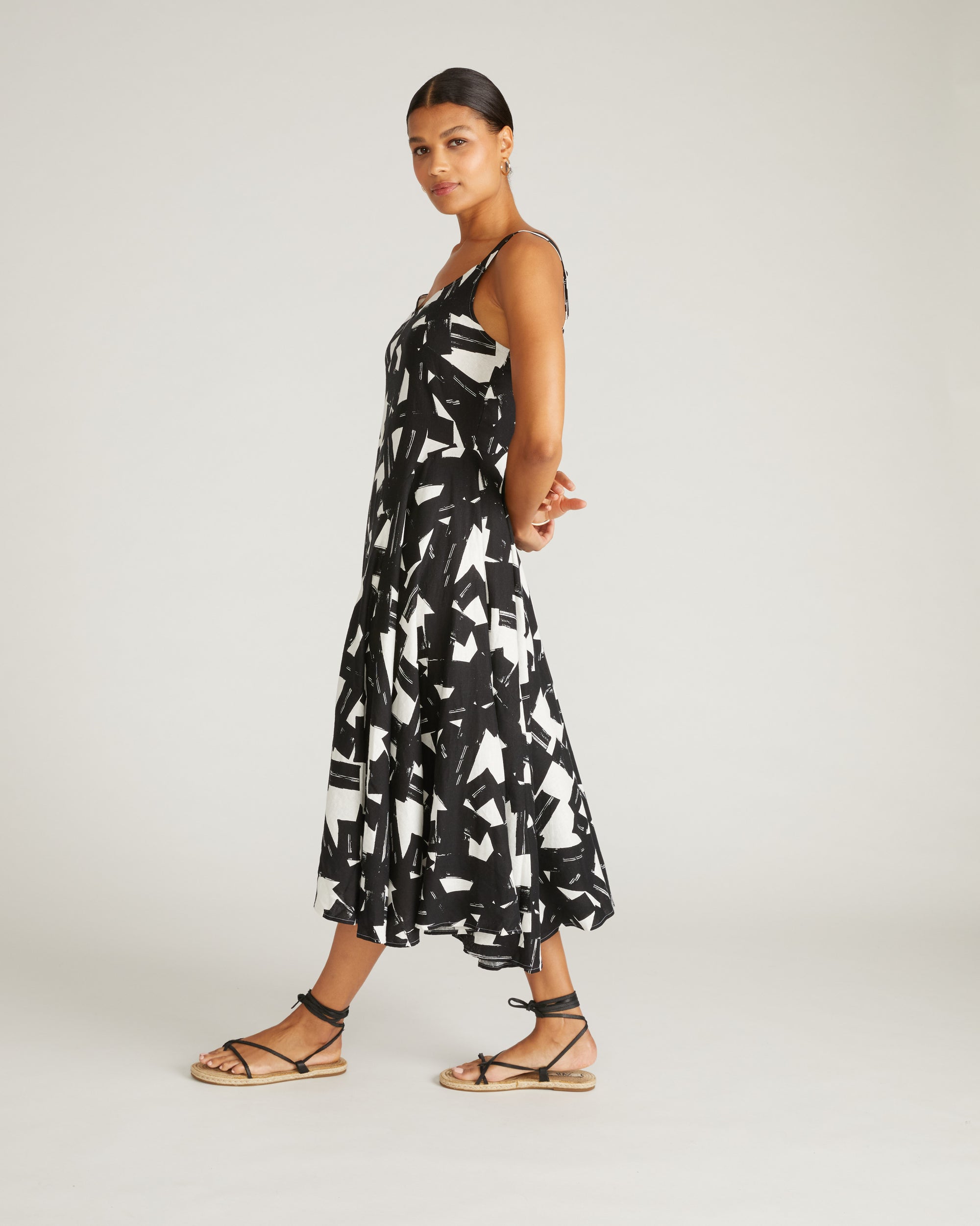 Universal Standard Women's Sunshower Abstract Print Linen Blend Midi Dress - Black - Casual dresses Universal Standard Women's Sunshower Abstract Print Linen Blend Midi Dress - Black - Casual dresses