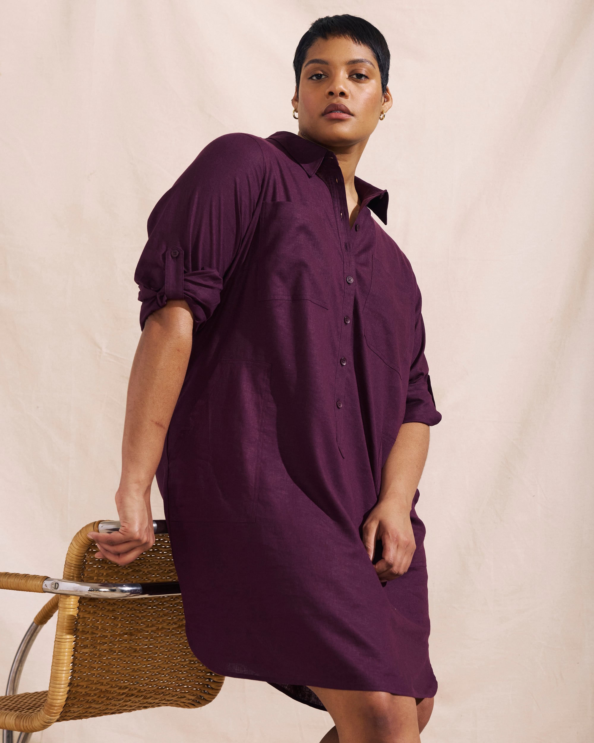 Woman wearing Linen Rubicon Shirtdress - Acai from Universal Standard