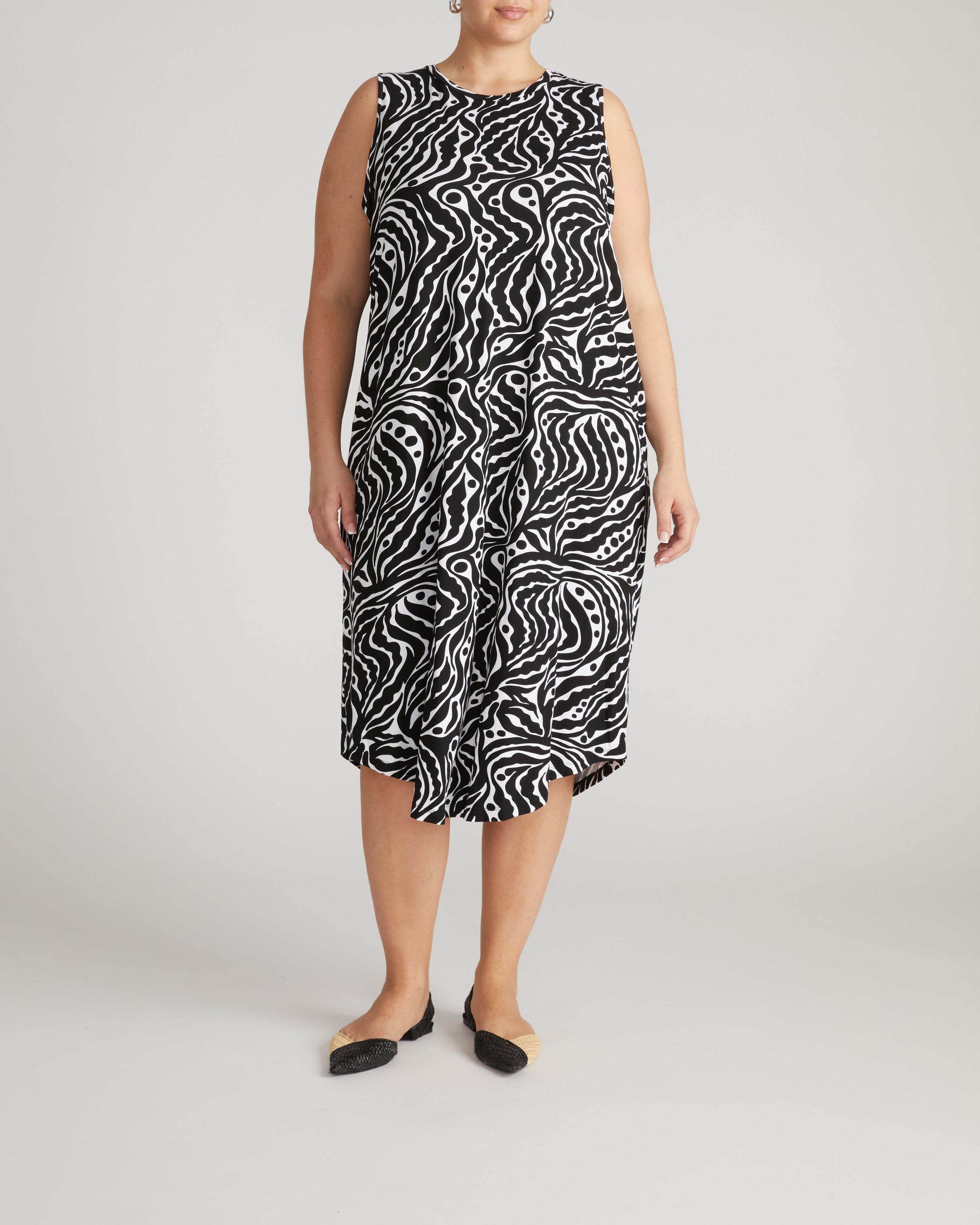 Pearl Divine Jersey Dress - Black Bosco Print | Plus Size & Straight Size Women's Fashion | Universal Standard