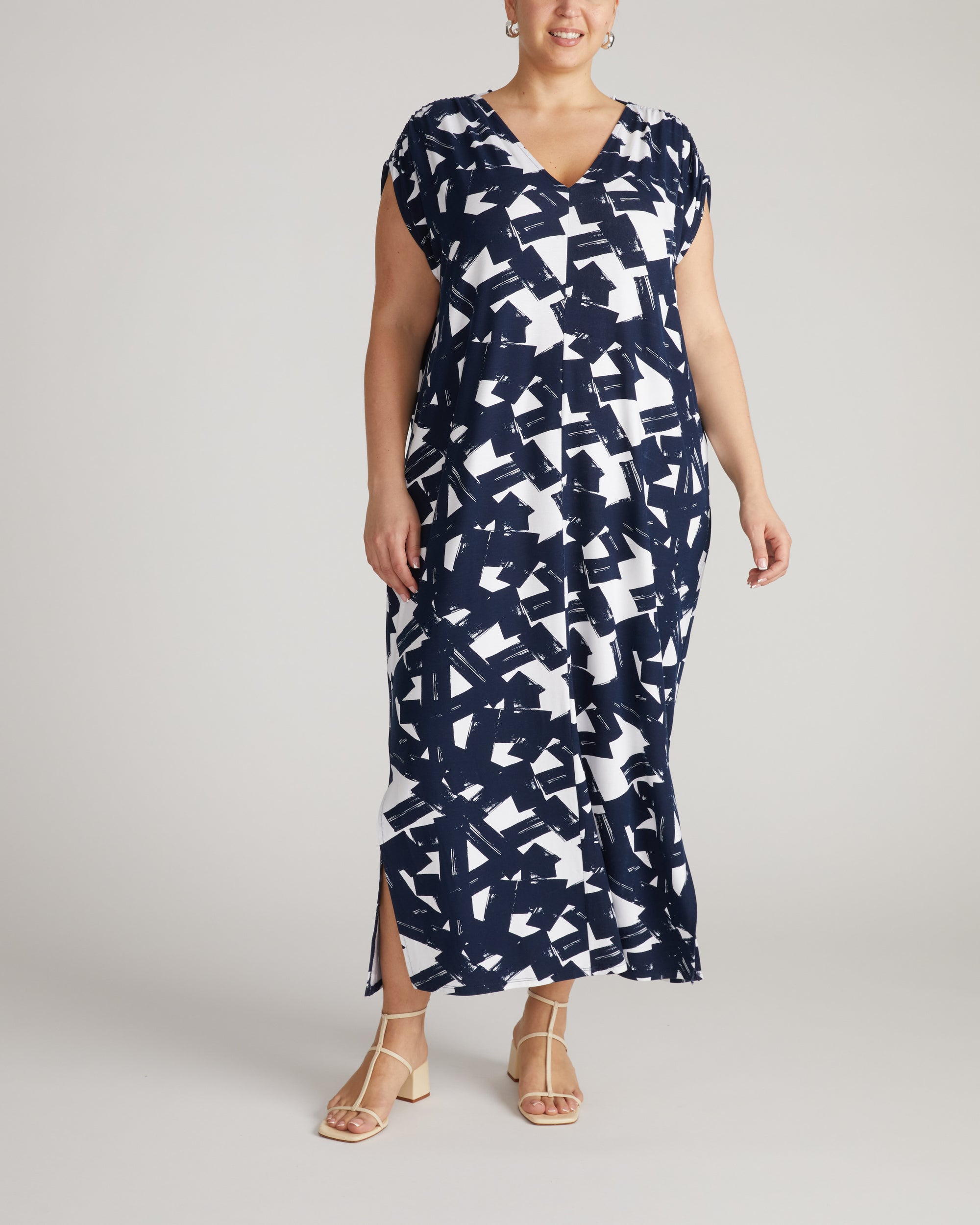 Kris Divine Jersey Kaftan - Navy Santiago Print | Plus Size & Straight Size Women's Fashion | Universal Standard
