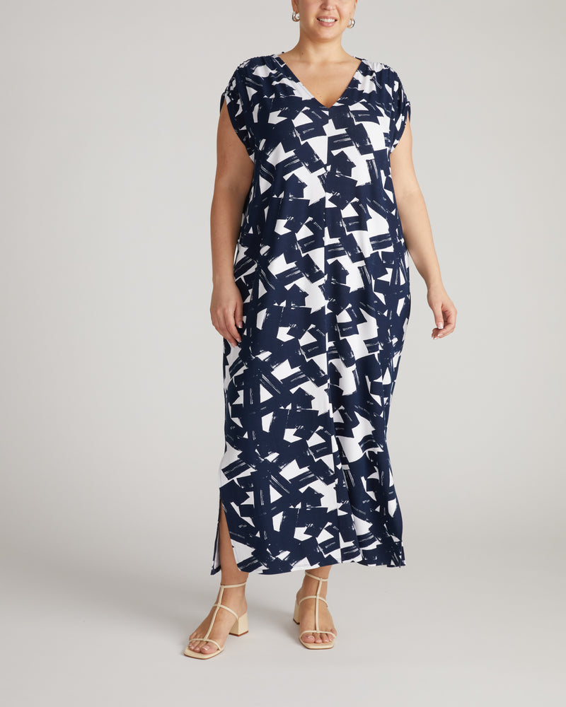 Kris Divine Jersey Kaftan - Navy Santiago Print | Plus Size & Straight Size Women's Fashion | Universal Standard