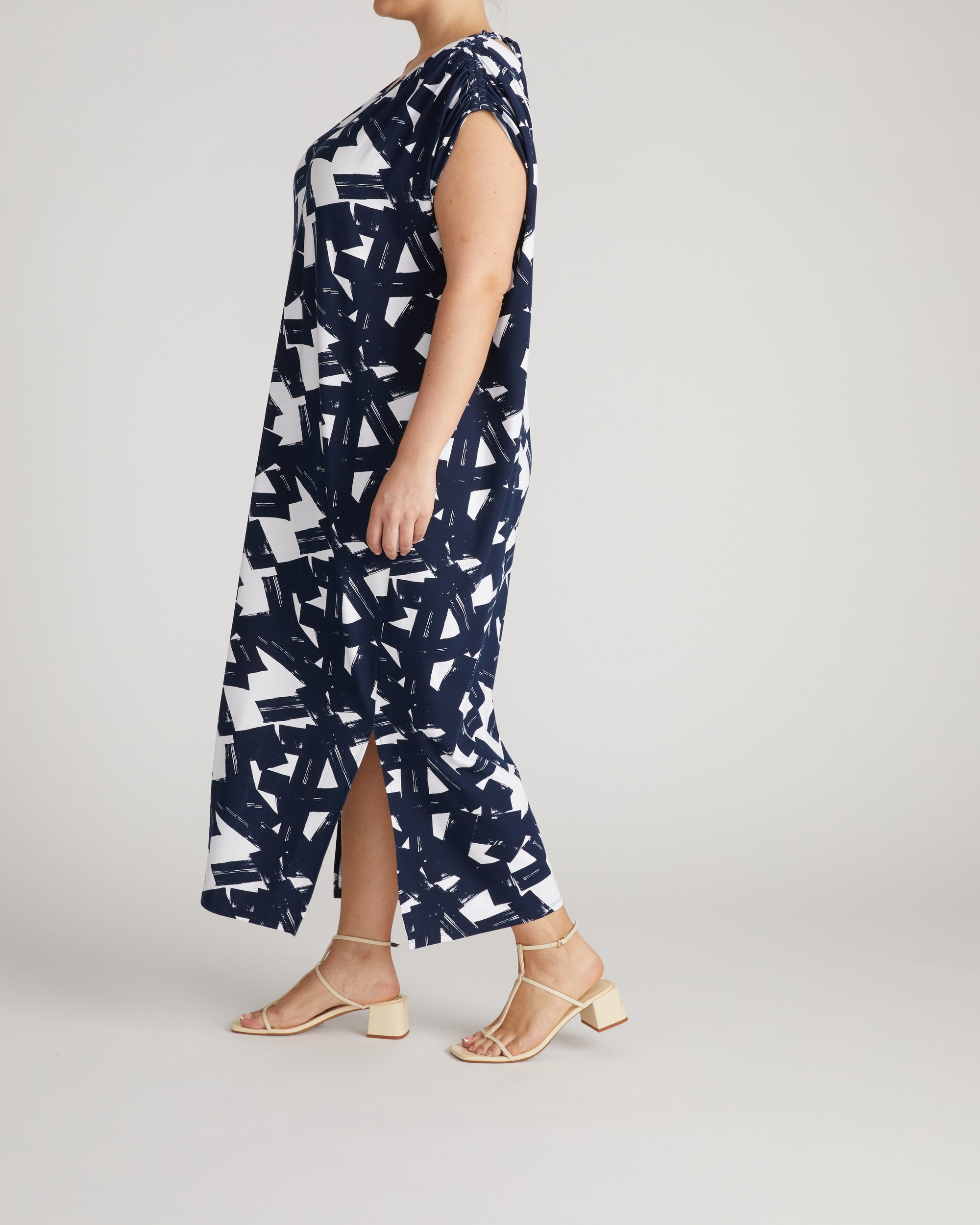 Kris Divine Jersey Kaftan - Navy Santiago Print | Plus Size & Straight Size Women's Fashion | Universal Standard