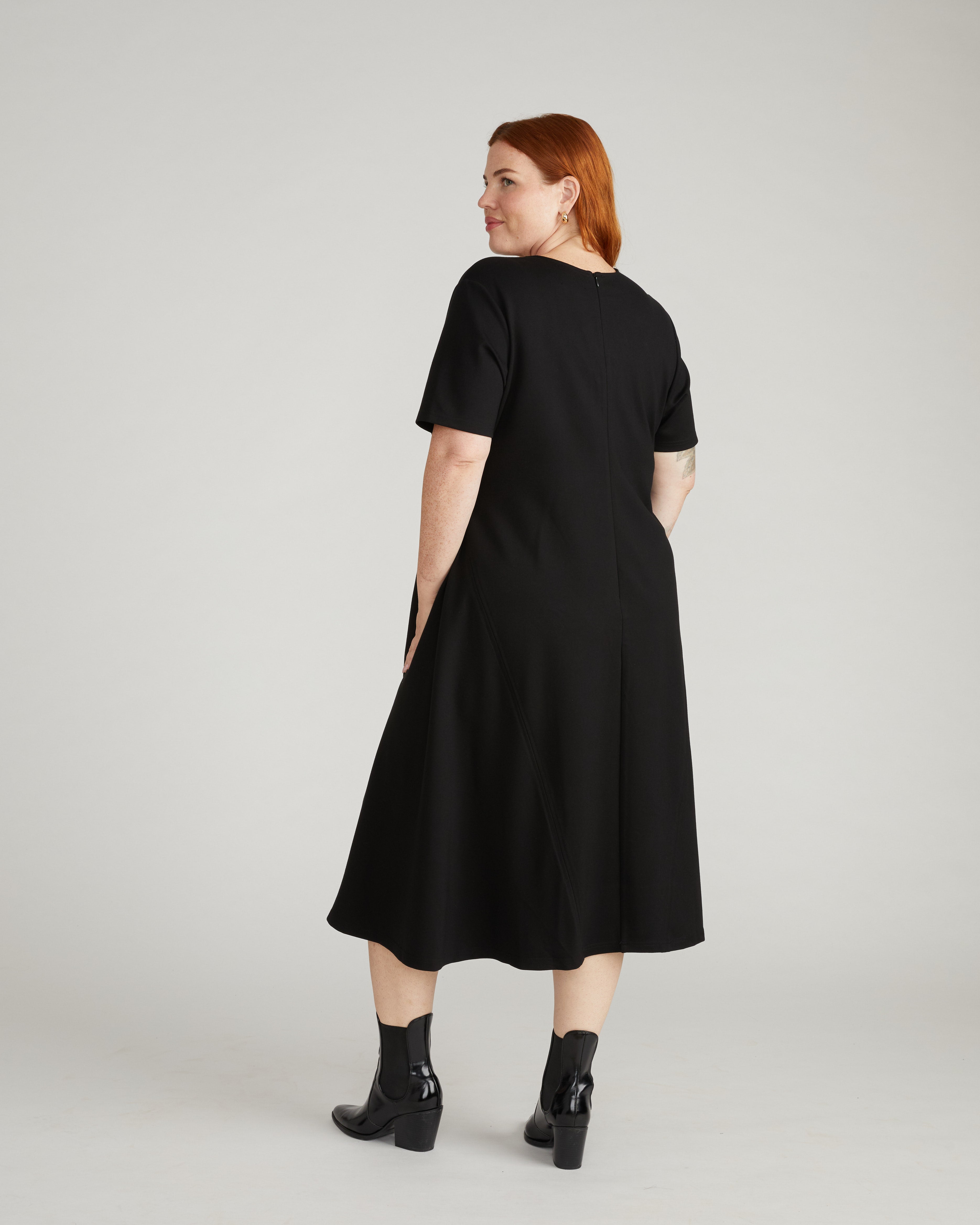 Saskia Ponte Dress - Black – Universal Standard