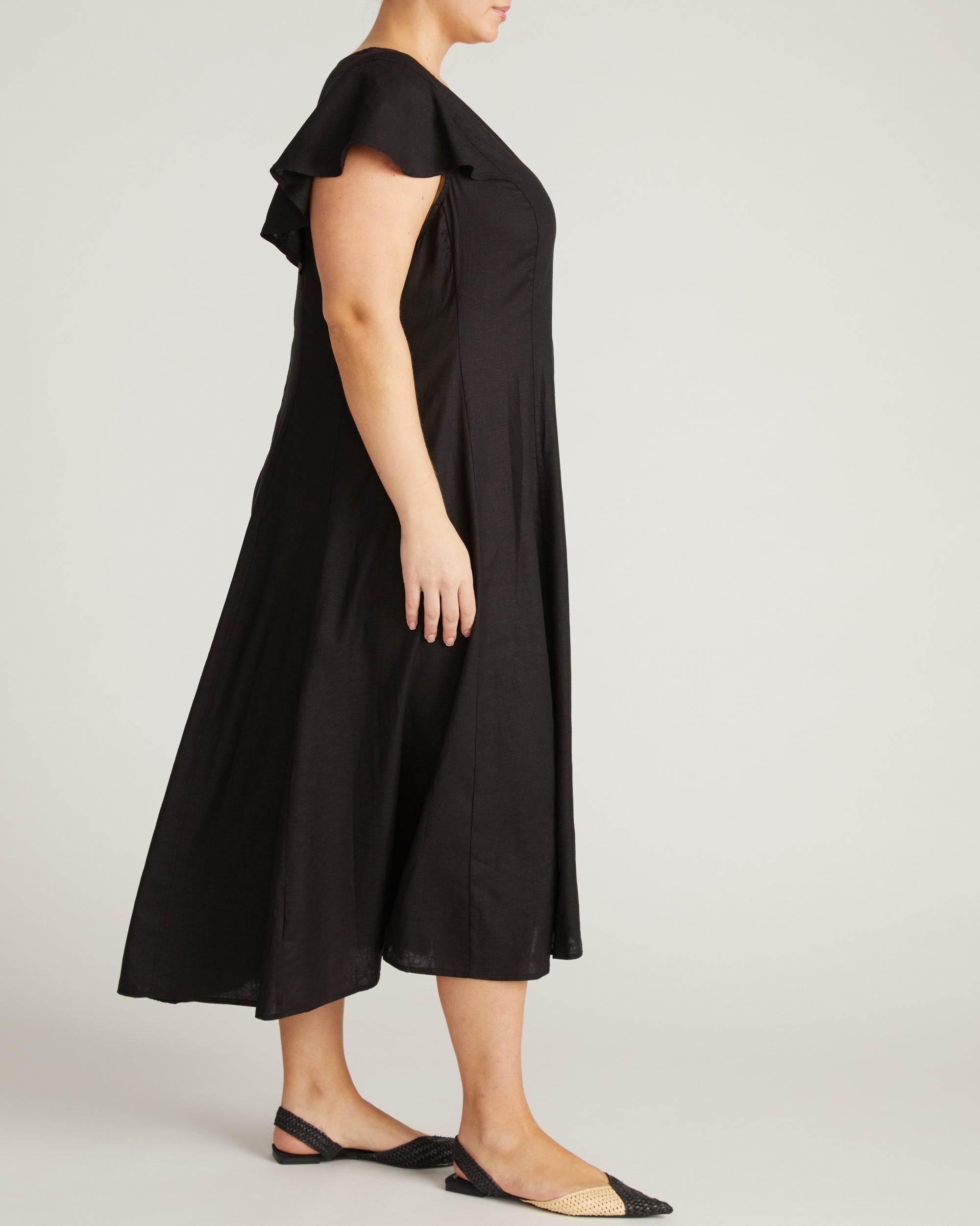 Victoria Linen Dress - Black | Plus Size & Straight Size Women's Fashion | Universal Standard