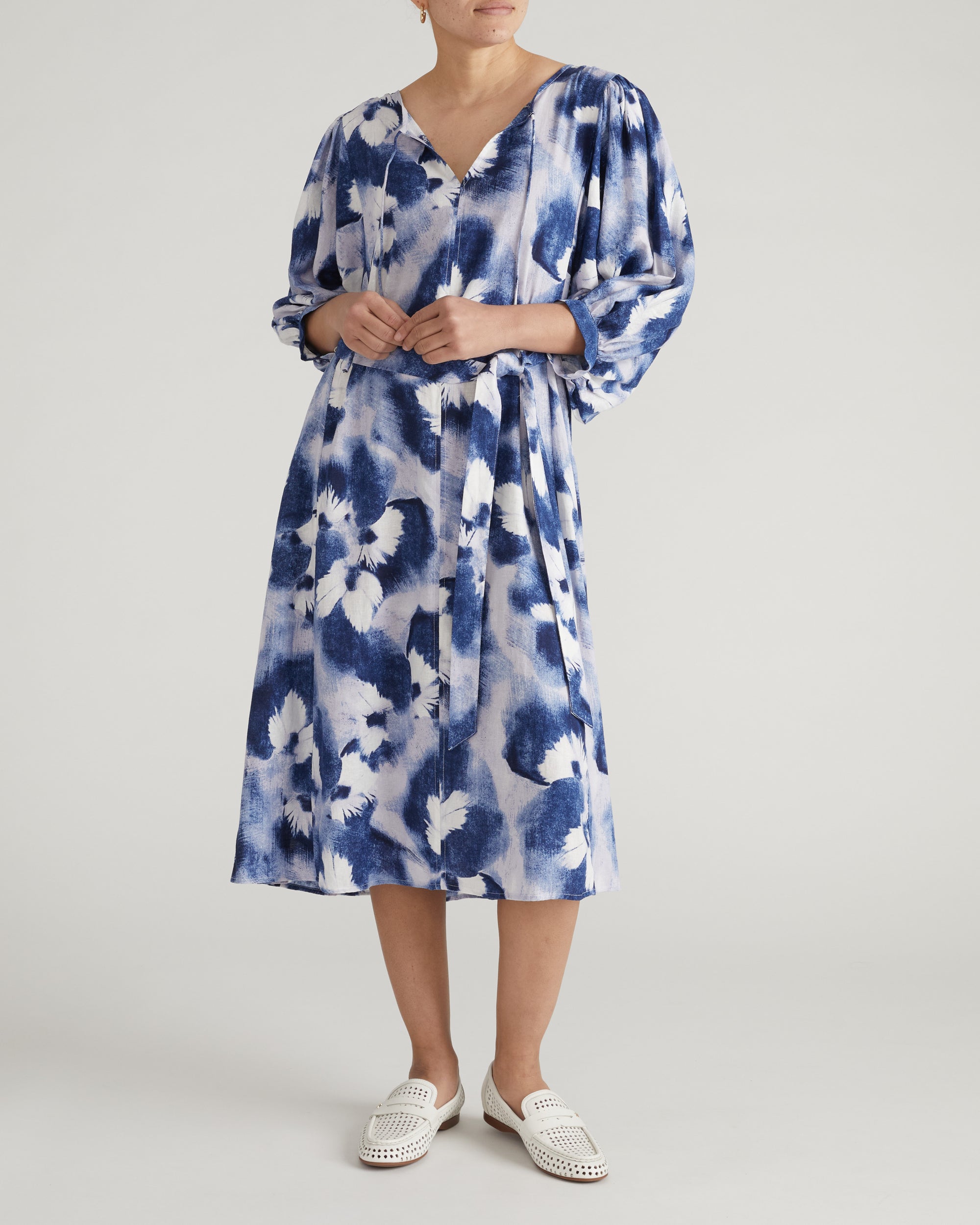 Amparo Linen Blend Dress - Blue Pressed Flower Print | Plus Size & Straight Size Women's Fashion | Universal Standard