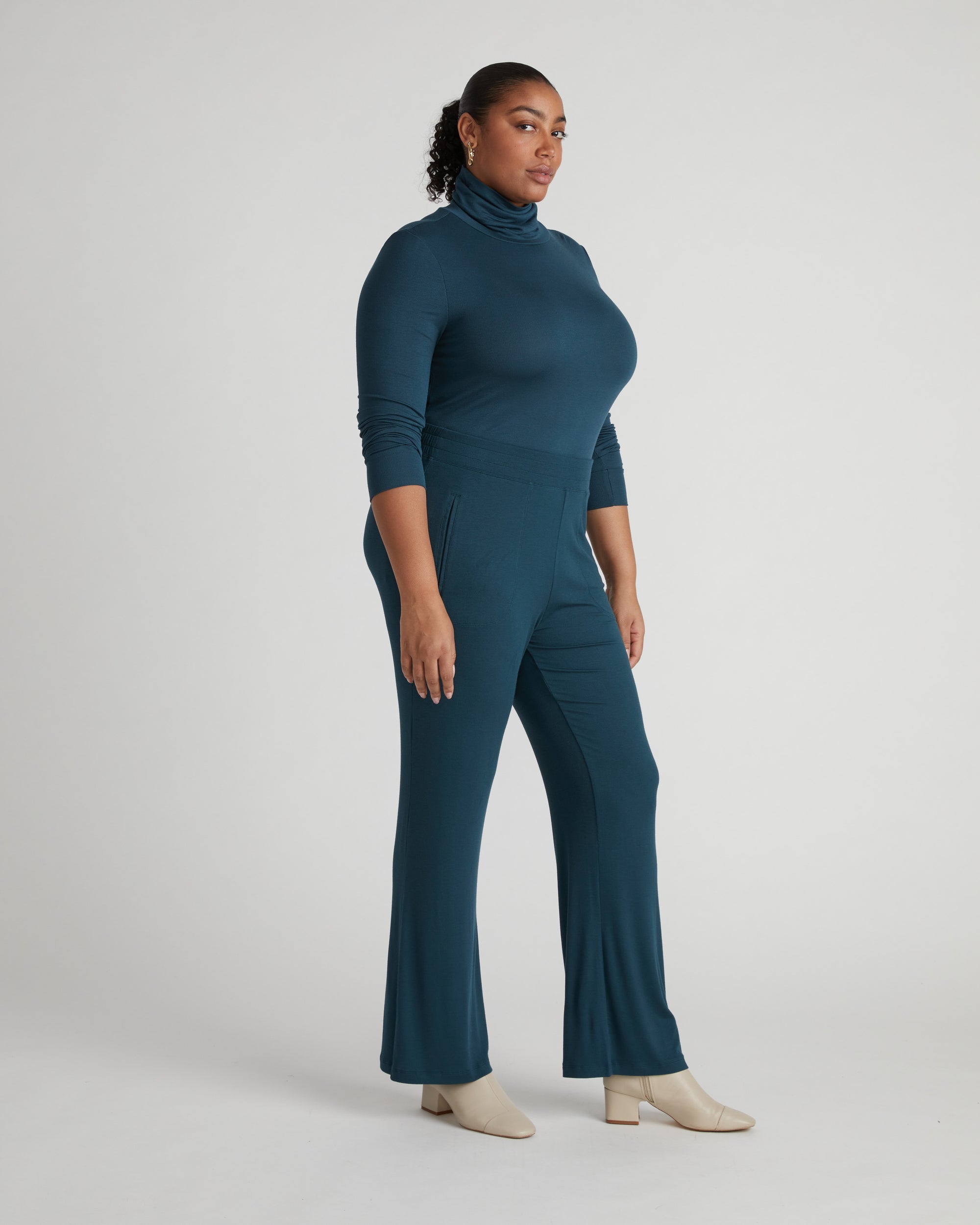 Foundation Mola Pant - Deep Sea