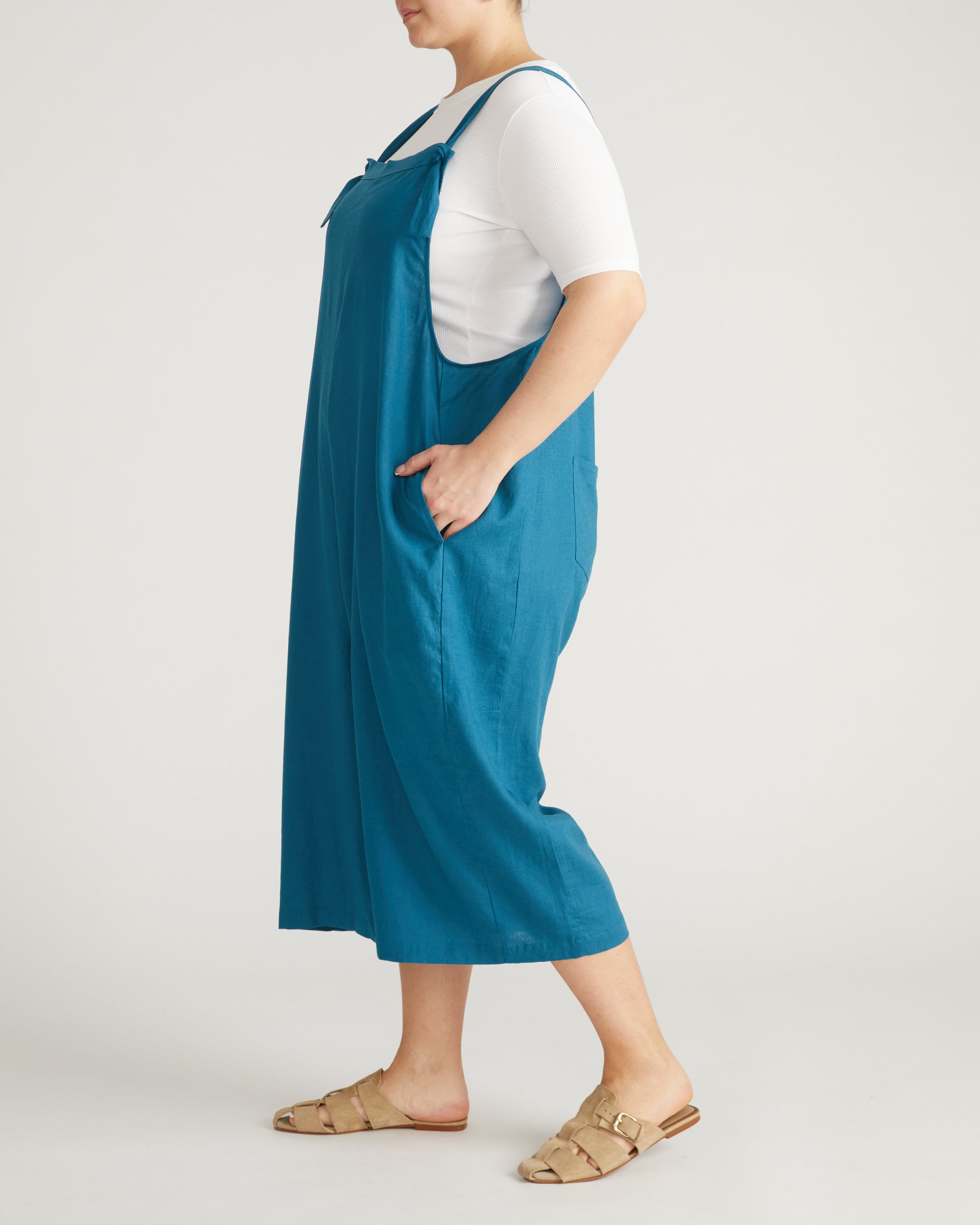 Kora Linen Overalls - Ink Blue | Plus Size & Straight Size Women's Fashion | Universal Standard