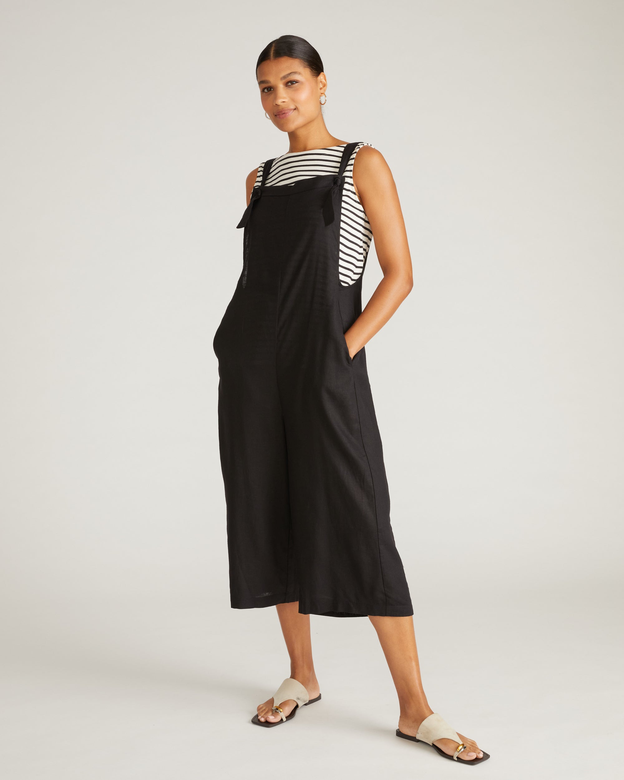 Kora Linen Overalls - Black | Plus Size & Straight Size Women's Fashion | Universal Standard