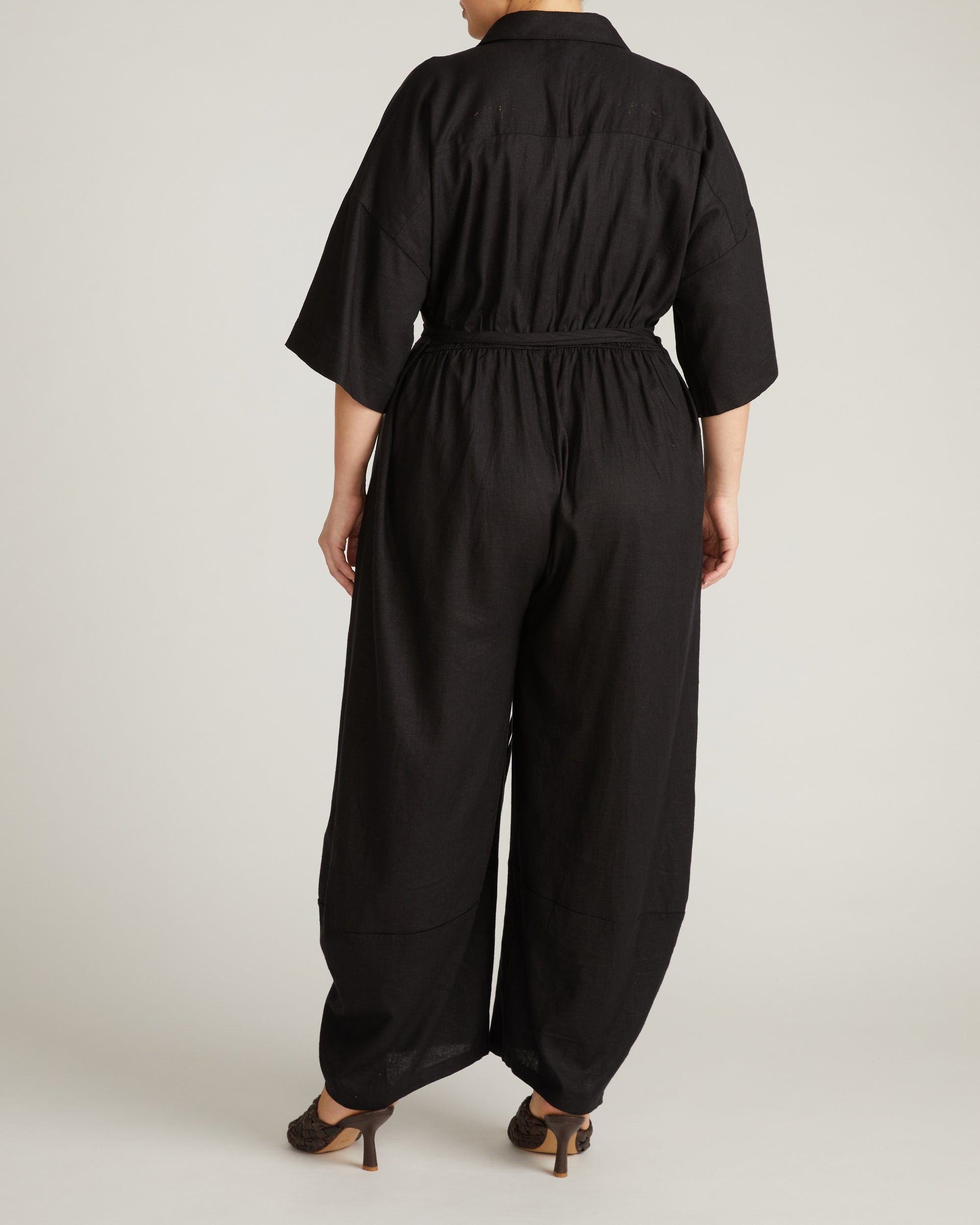 Maggie Barrel Leg Linen Blend Jumpsuit - Black | Plus Size & Straight Size Women's Fashion | Universal Standard