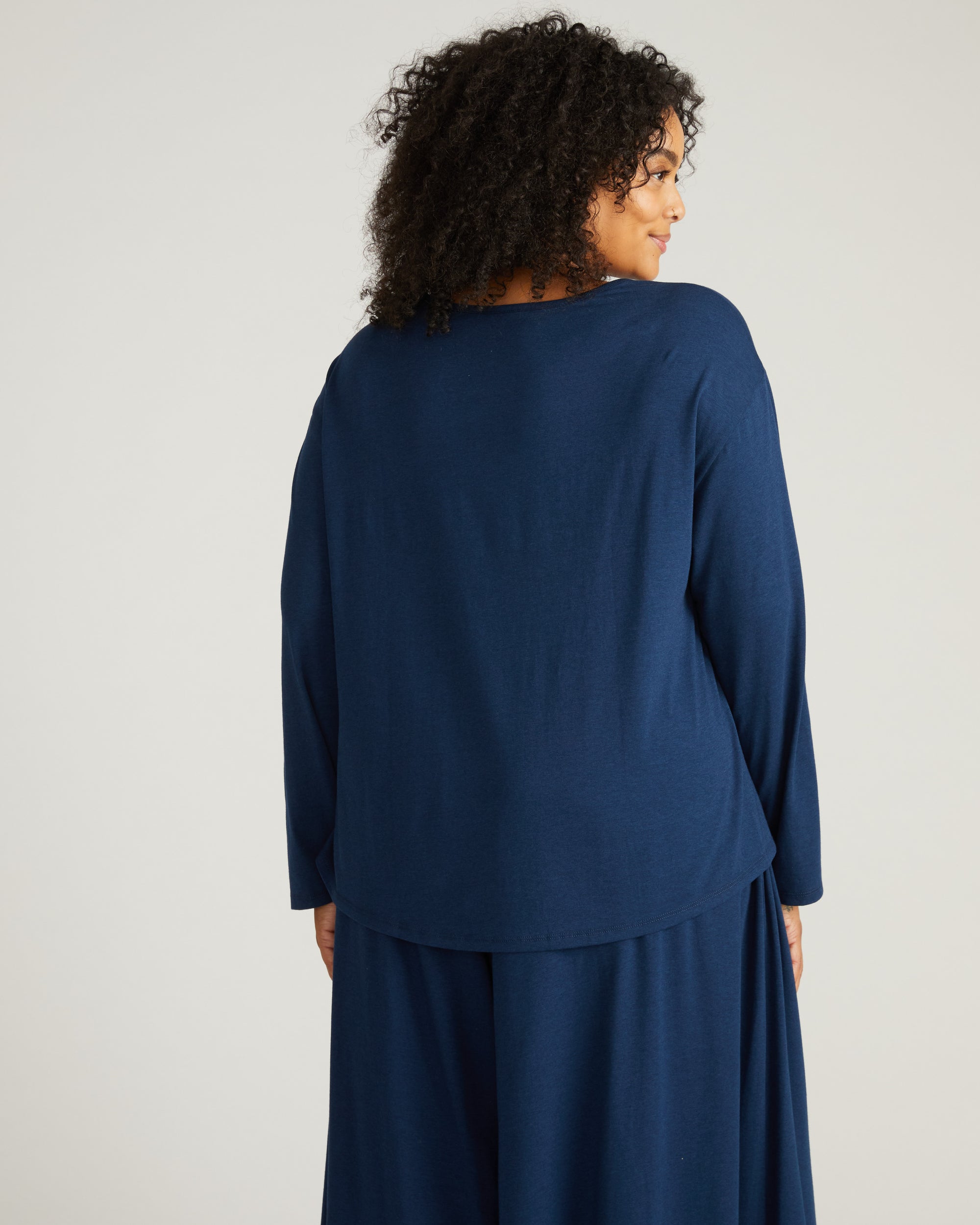 Pina Long Sleeve Lounge Tee - Pageant Blue – Universal Standard