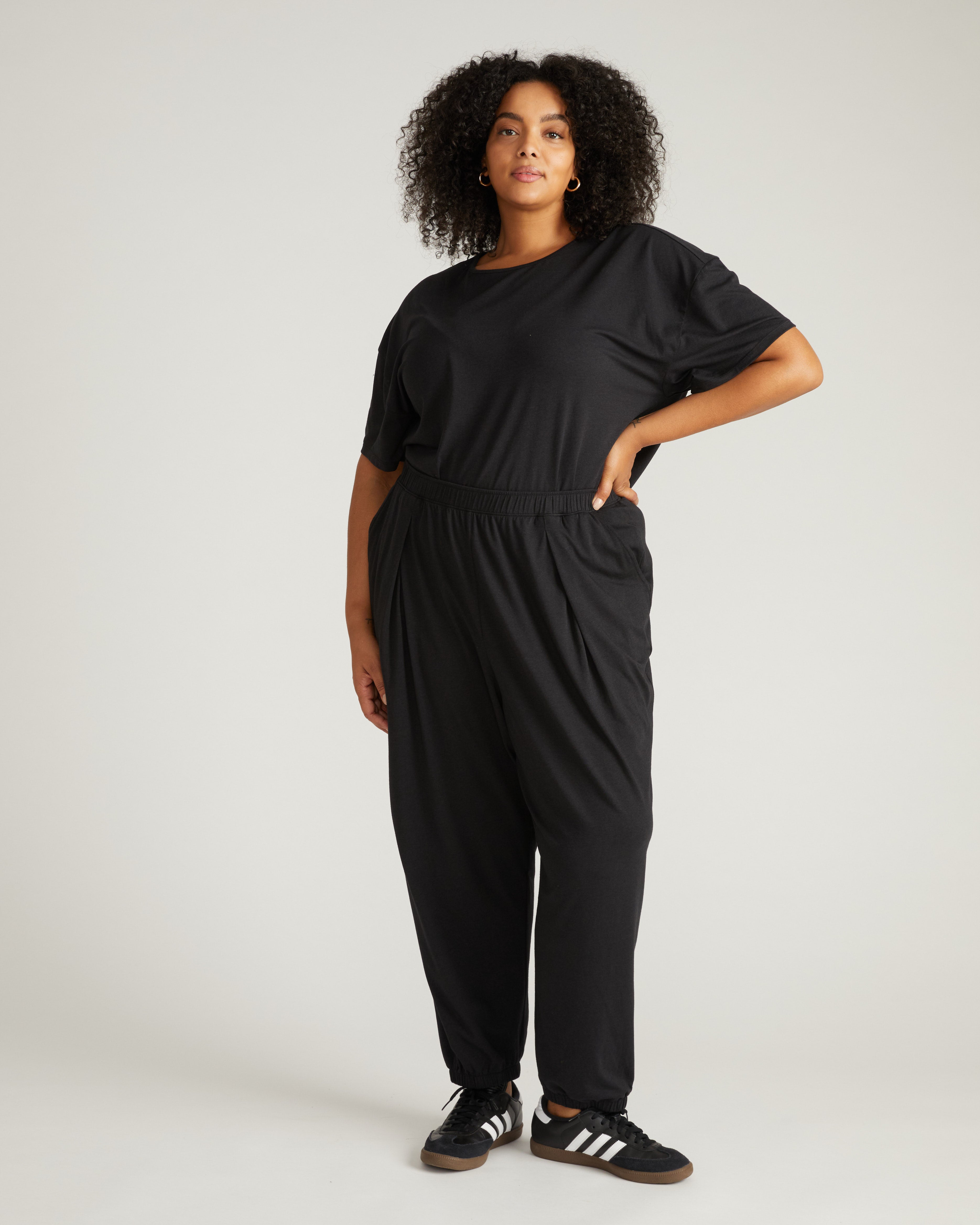 Wendy Lounge Jogger - Black – Universal Standard
