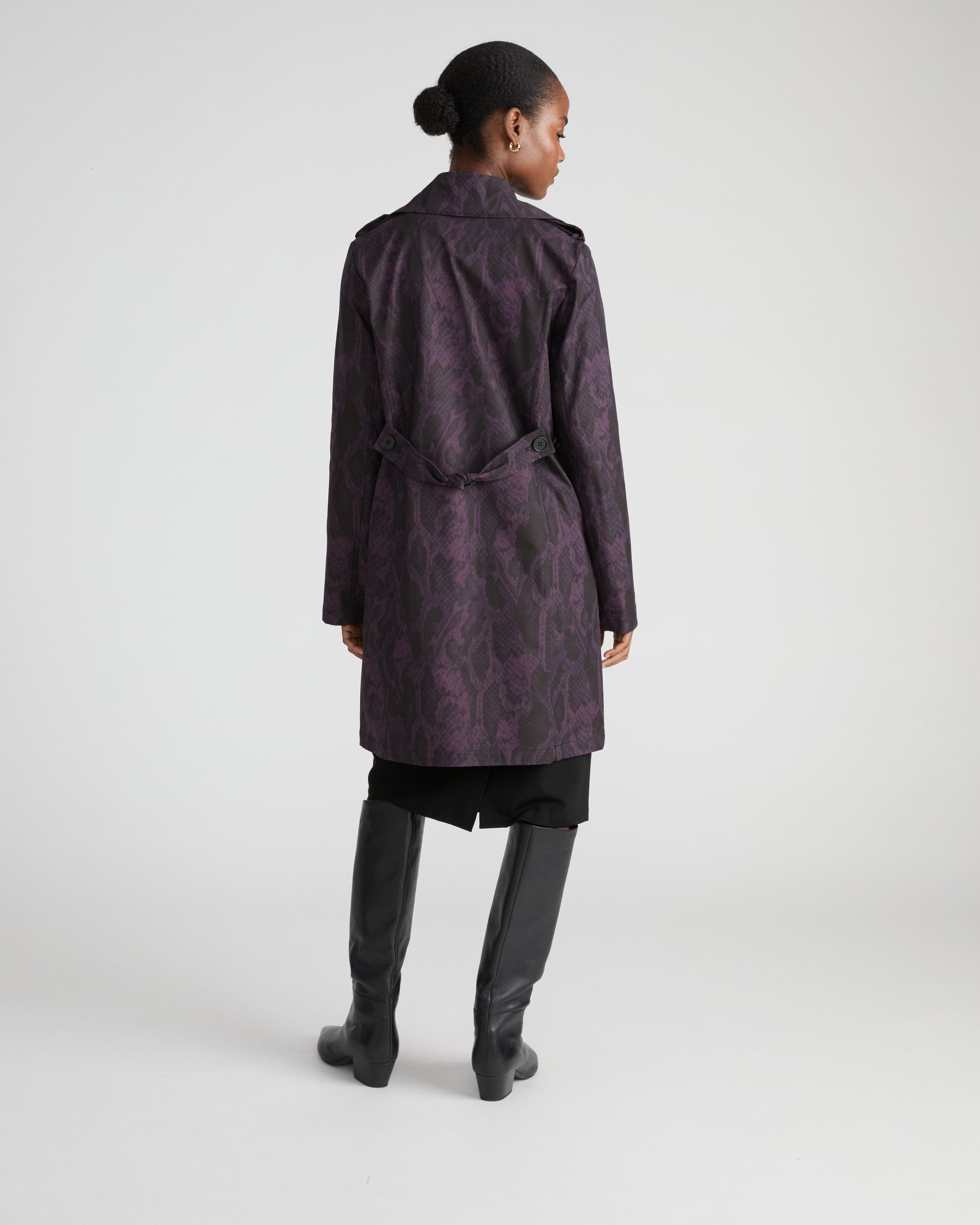 Derjon Trench Coat - Gamay Serpent Print | Plus Size & Straight Size Women's Fashion | Universal Standard