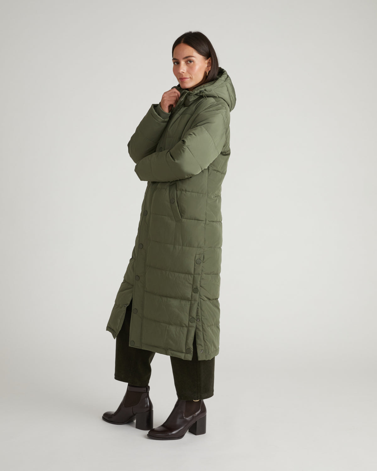 Everest Long Hooded Puffer 2 - Hiking Green | Plus Size & Straight Size Women's Fashion | Universal Standard