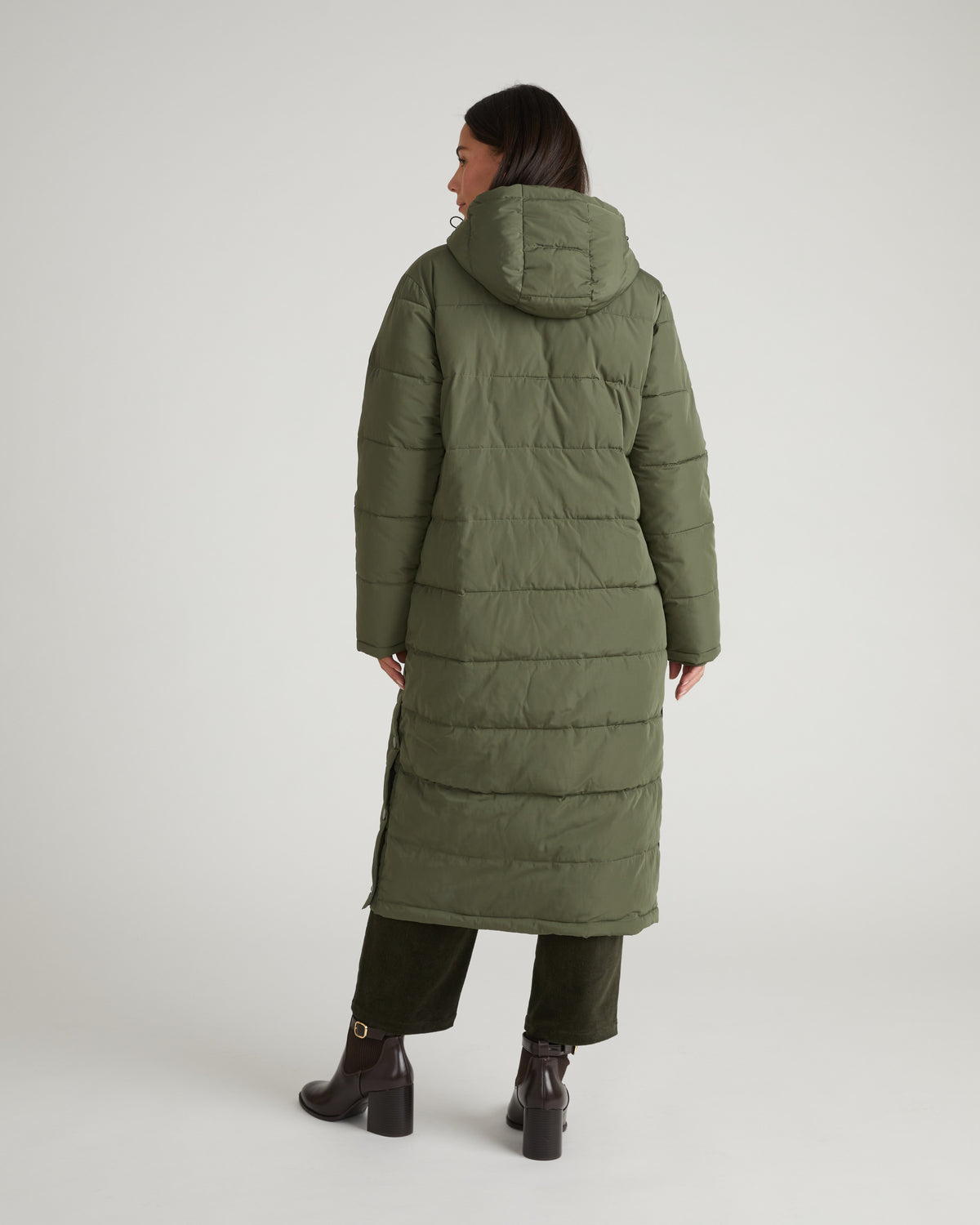 Everest Long Hooded Puffer 2 - Hiking Green | Plus Size & Straight Size Women's Fashion | Universal Standard