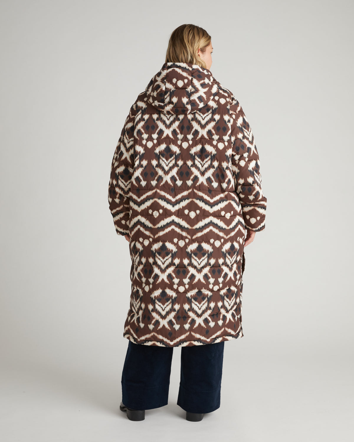Everest Long Hooded Puffer 2 - Chocolate Ikat Print | Plus Size & Straight Size Women's Fashion | Universal Standard