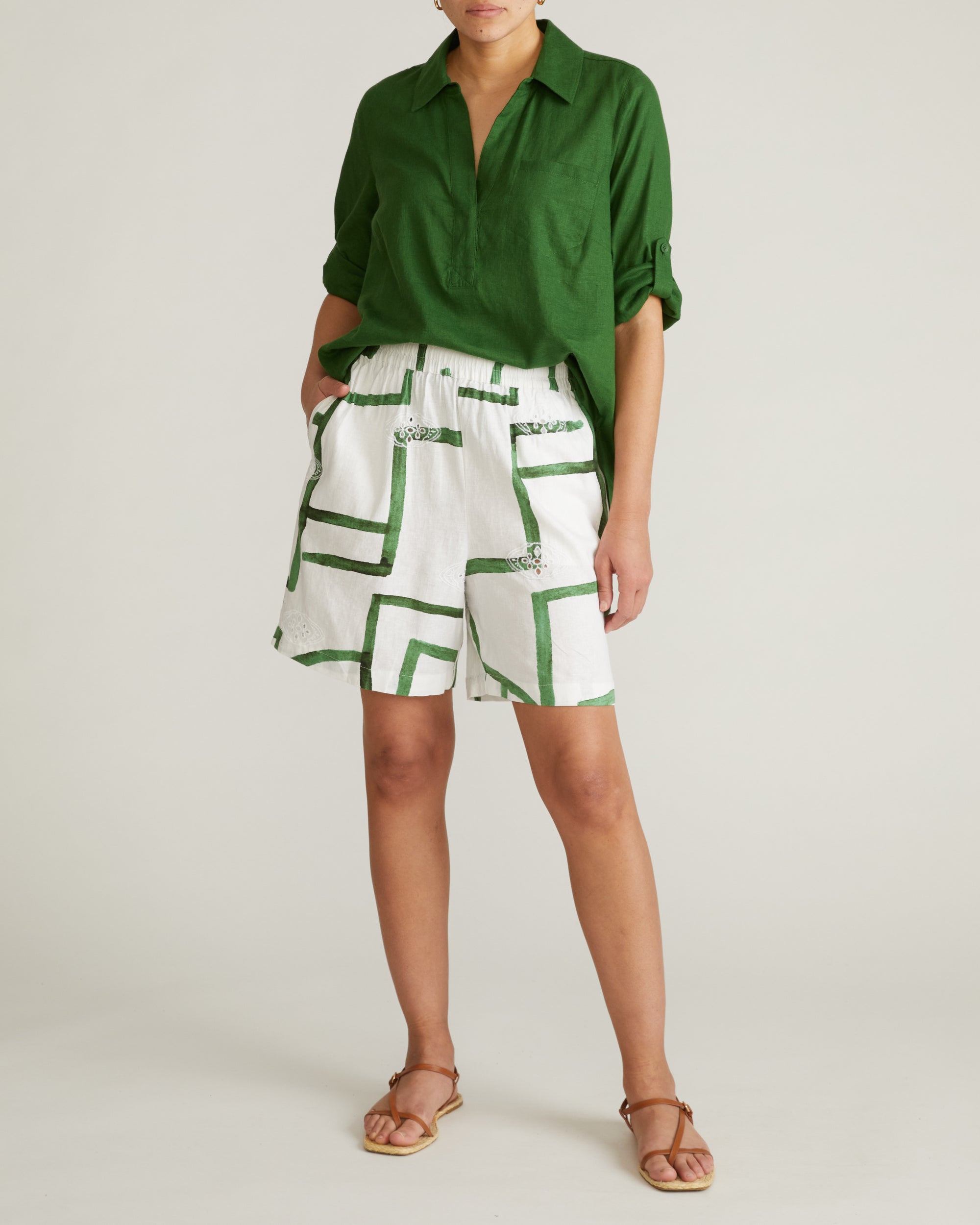 Juniper Linen Blend Easy Pull-On Shorts - Green Paint Print | Plus Size & Straight Size Women's Fashion | Universal Standard