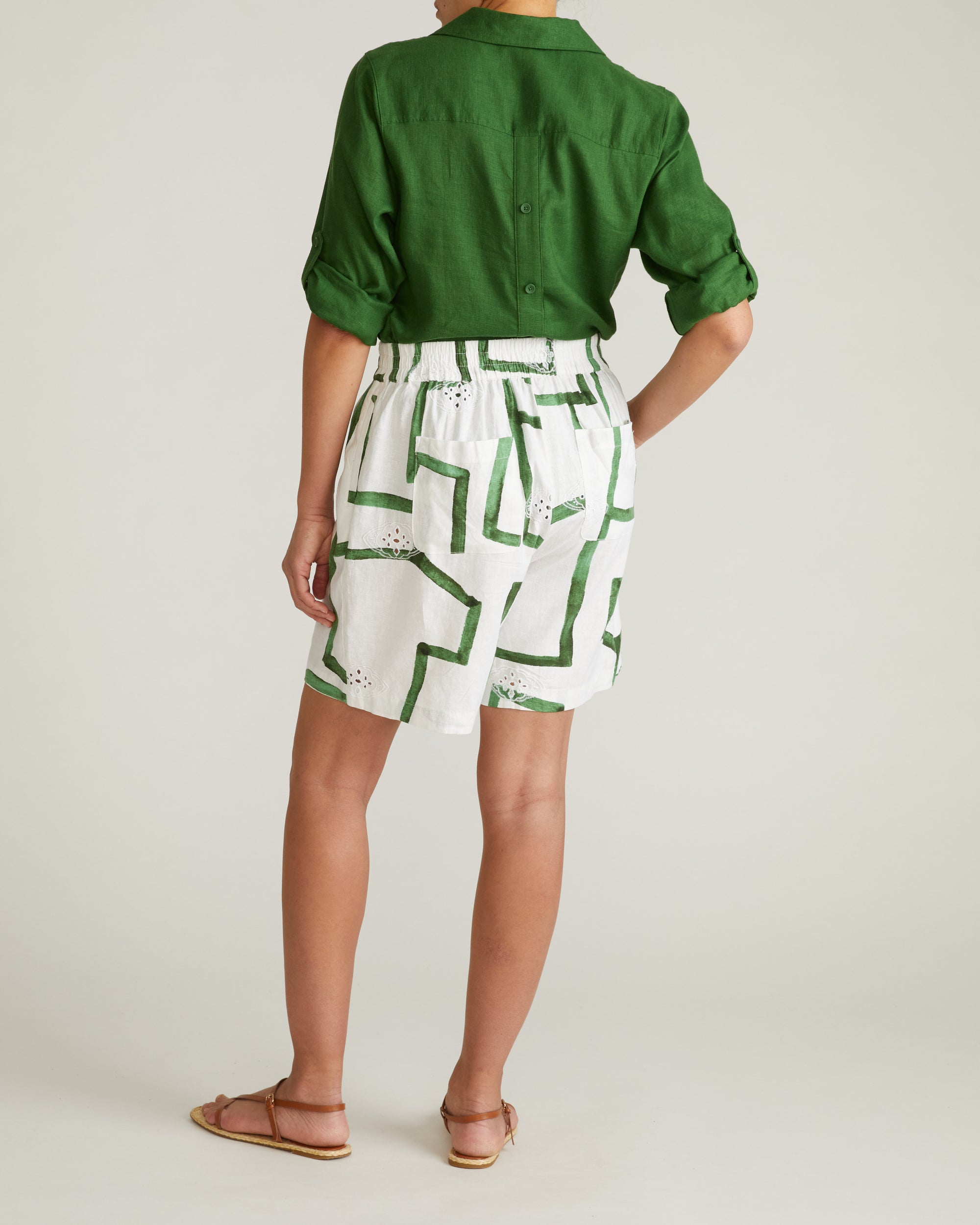 Juniper Linen Blend Easy Pull-On Shorts - Green Paint Print | Plus Size & Straight Size Women's Fashion | Universal Standard