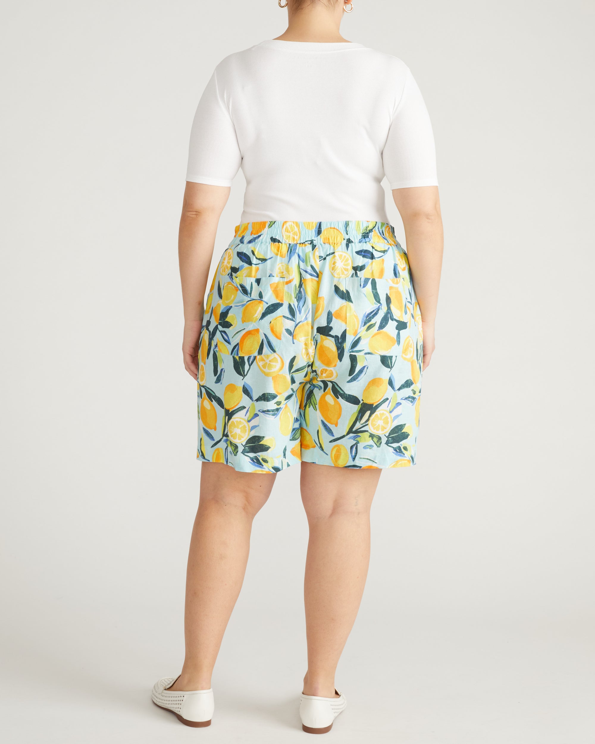 Juniper Linen Blend Easy Pull-On Shorts - Limoncello Print | Plus Size & Straight Size Women's Fashion | Universal Standard