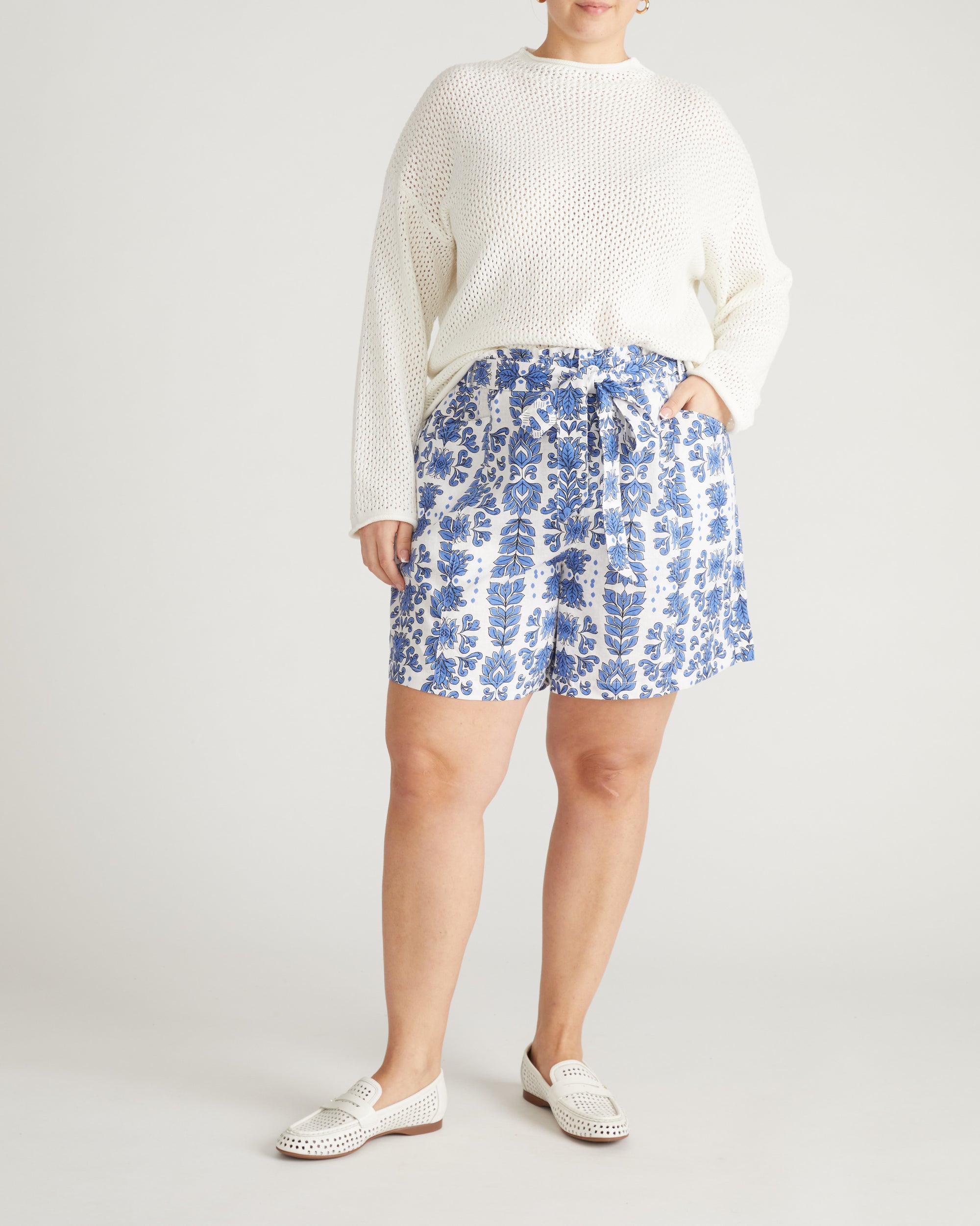 Harbor Stretch Linen Blend Paperbag Shorts - Rococo Beach Print | Plus Size & Straight Size Women's Fashion | Universal Standard