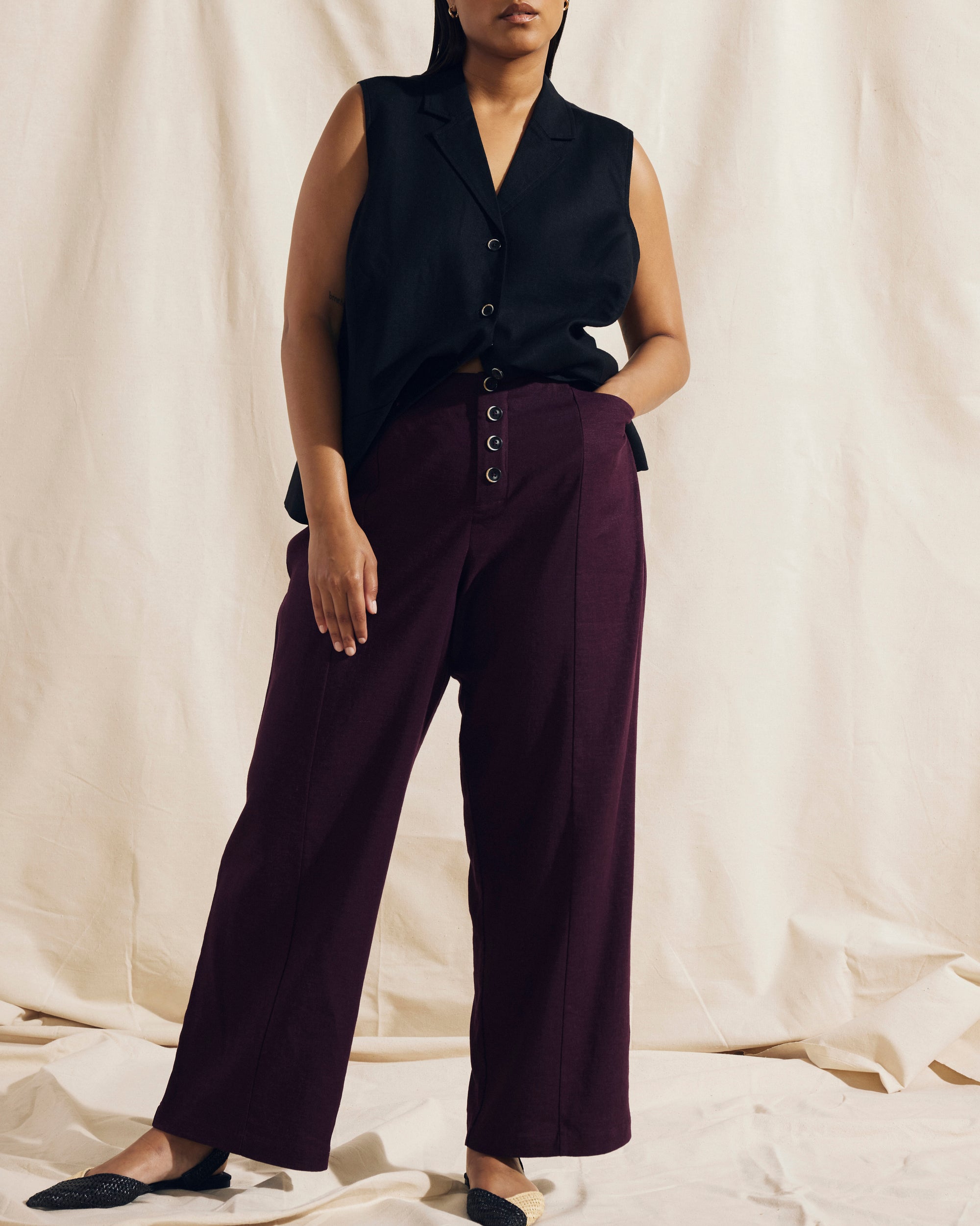 Woman wearing Coastal Linen Pants - Acai from Universal Standard