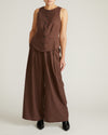 Woman wearing Palais Stretch Linen Wide Leg Pant - Sophisticated Brown from Universal Standard