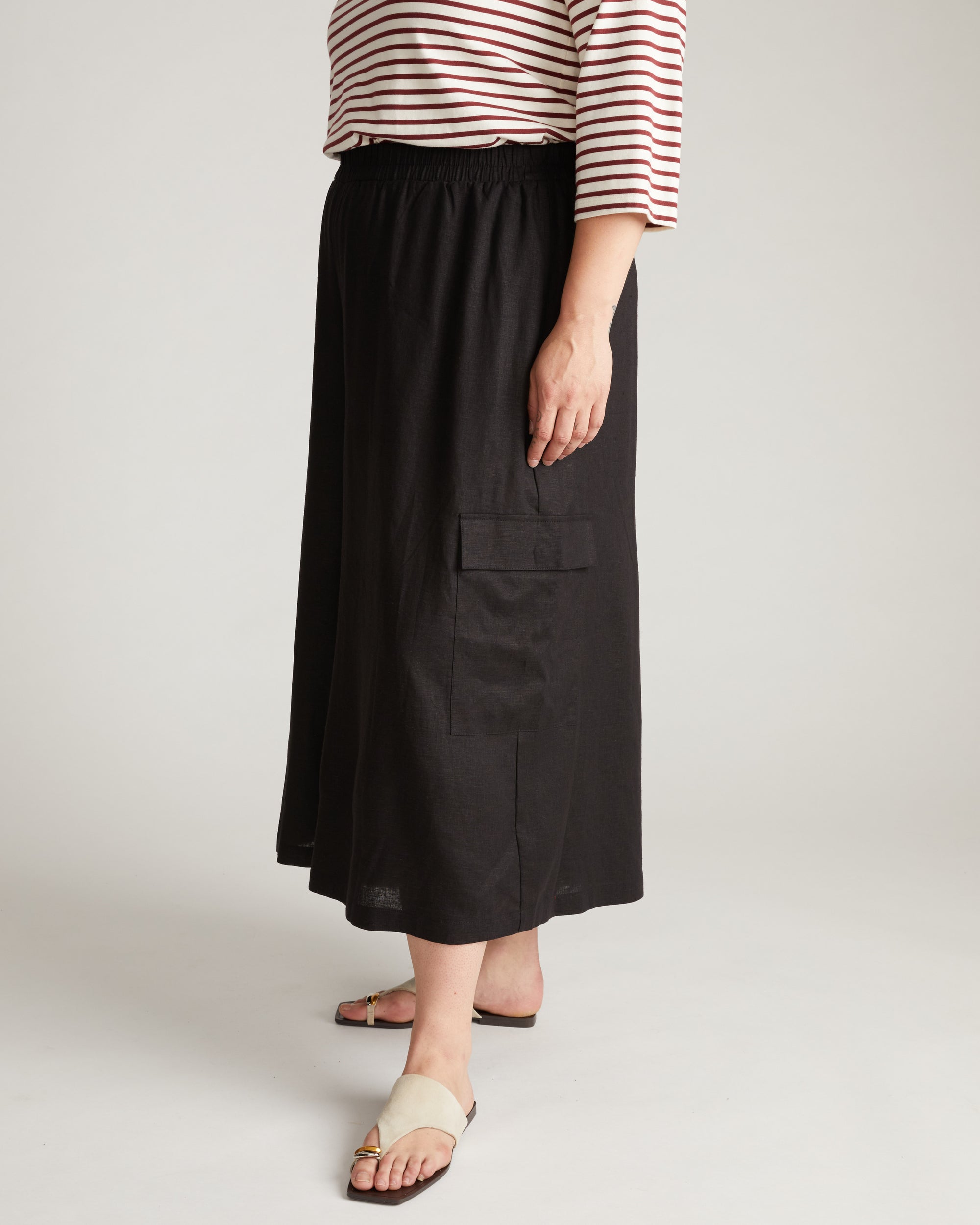 Palazzo Cargo Linen Blend Pant - Black | Plus Size & Straight Size Women's Fashion | Universal Standard