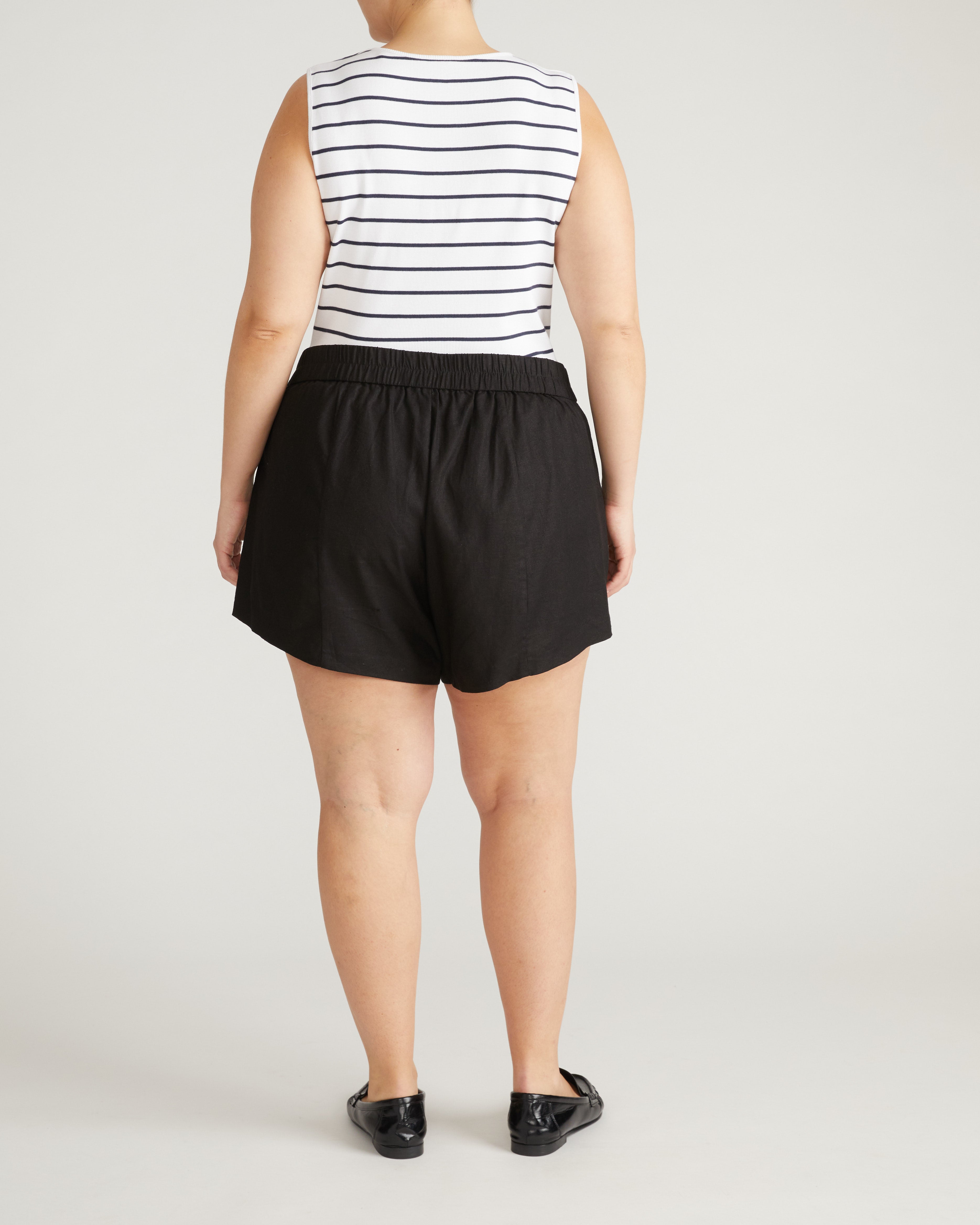 Coastal Linen Blend Shorts - Black – Universal Standard