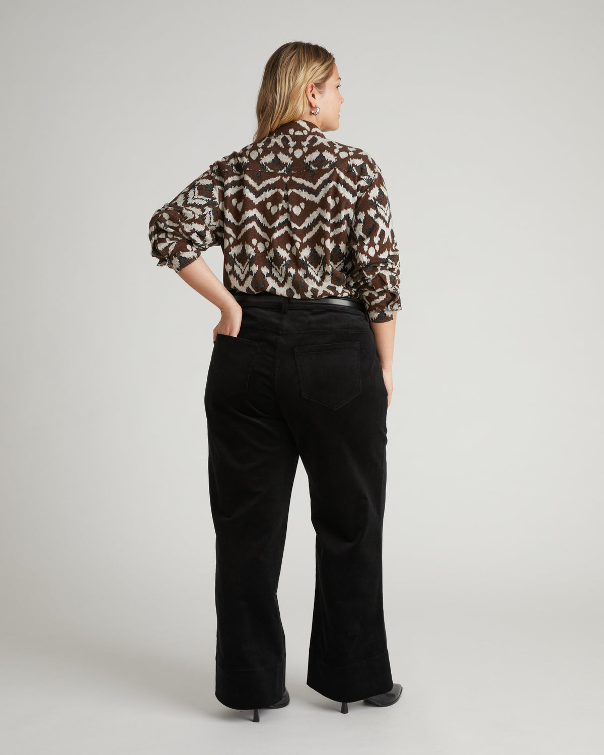 Claudia High Rise Stretch Corduroy Pants - Black | Plus Size & Straight Size Women's Fashion | Universal Standard