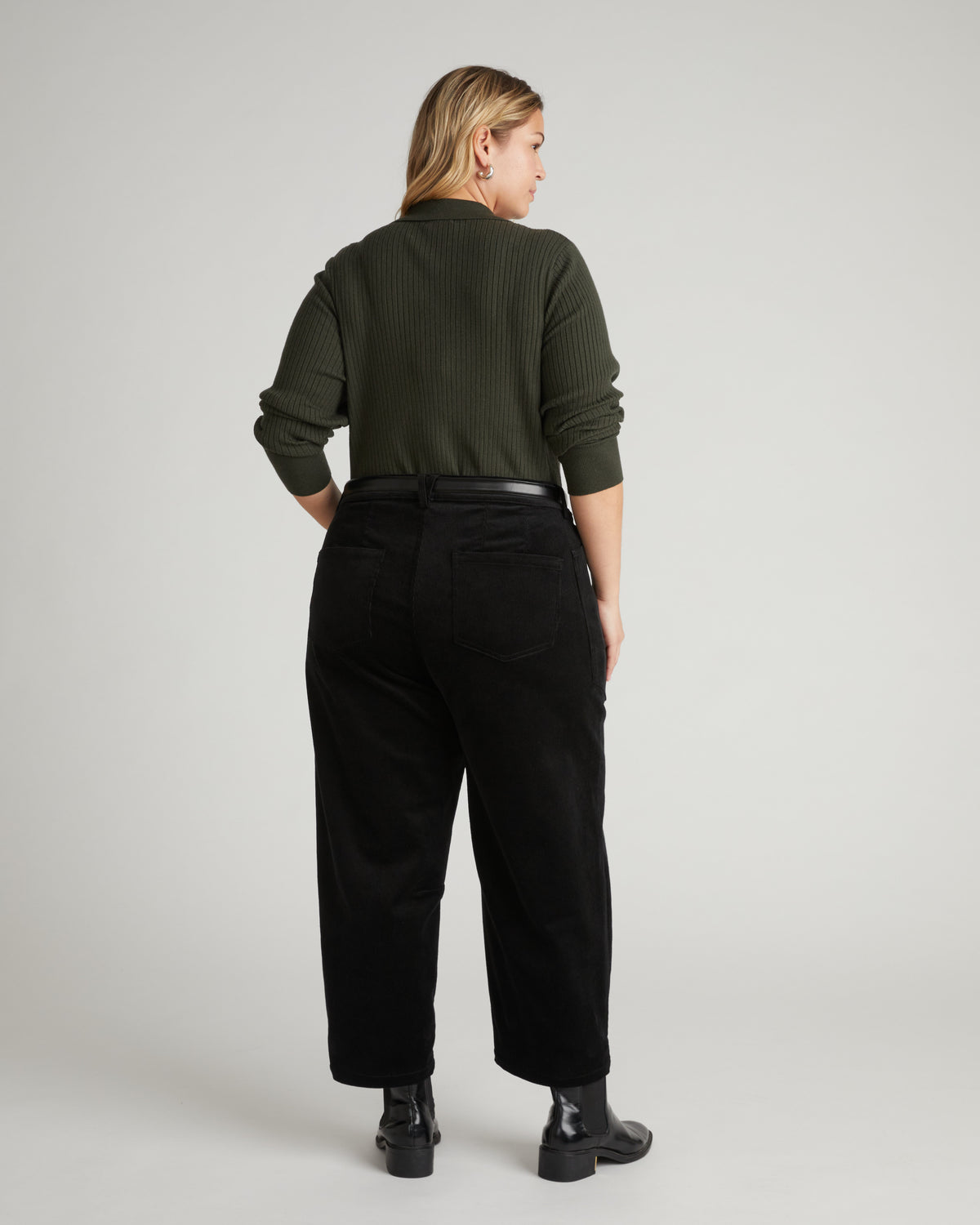 Dakota Cropped Barrel Leg Corduroy Pants - Black | Plus Size & Straight Size Women's Fashion | Universal Standard
