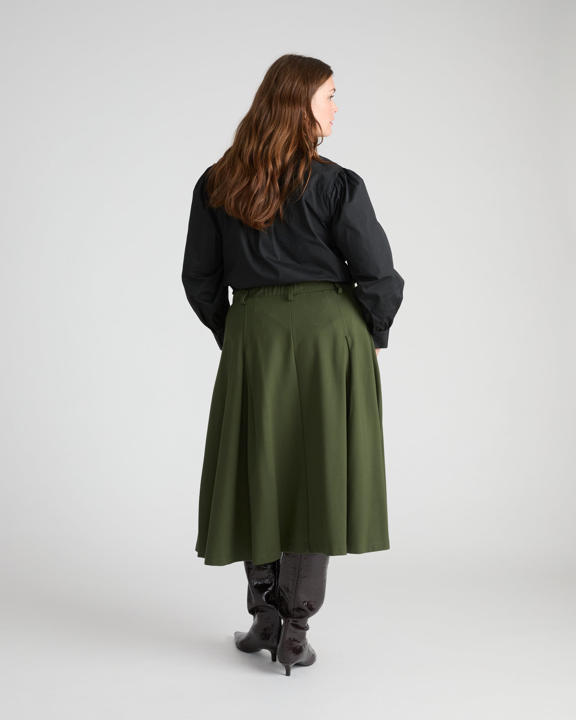 Aleya Pleated Ponte Skirt - Kombu Green | Plus Size & Straight Size Women's Fashion | Universal Standard