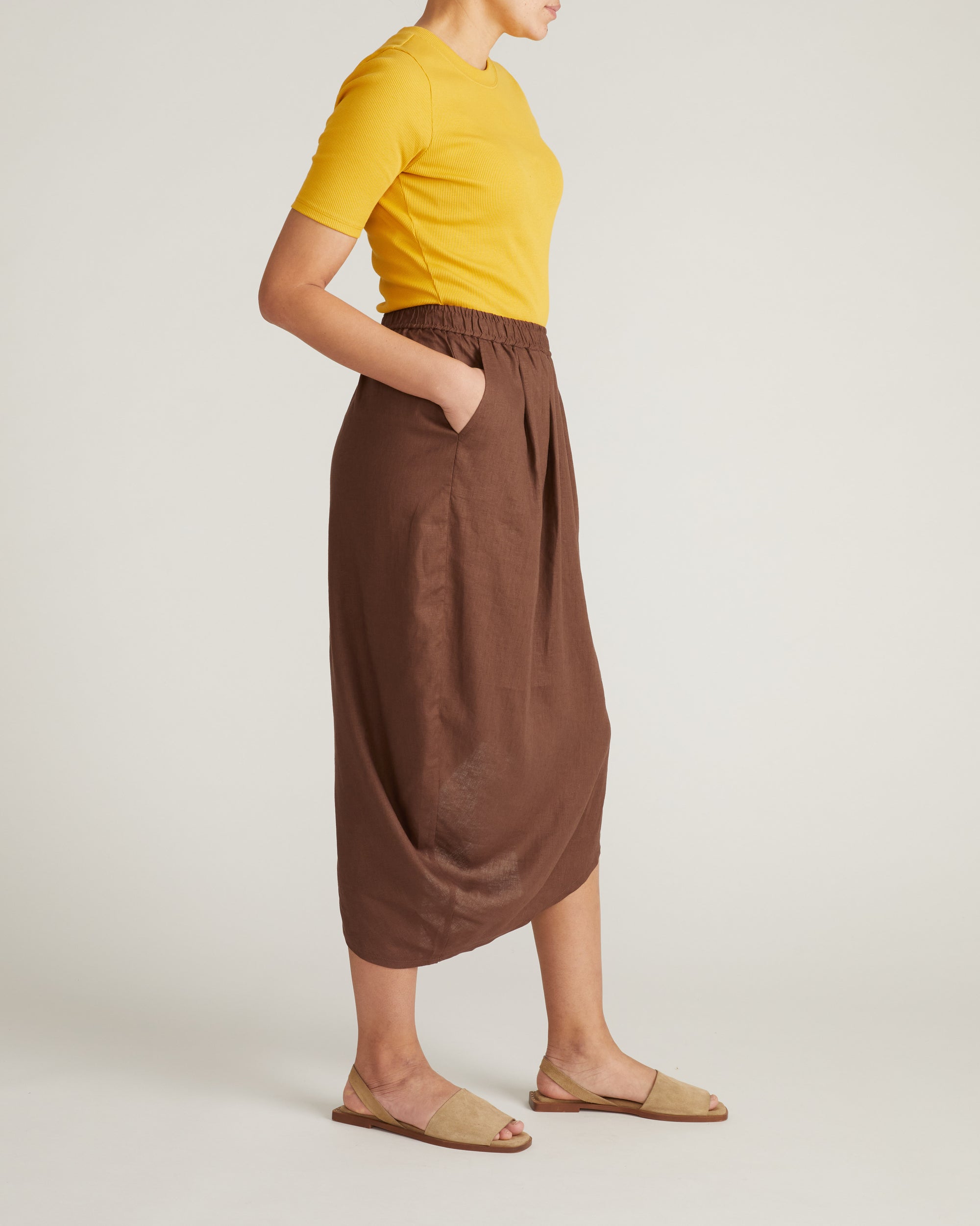Geneva Linen Skirt - Peppercorn | Plus Size & Straight Size Women's Fashion | Universal Standard