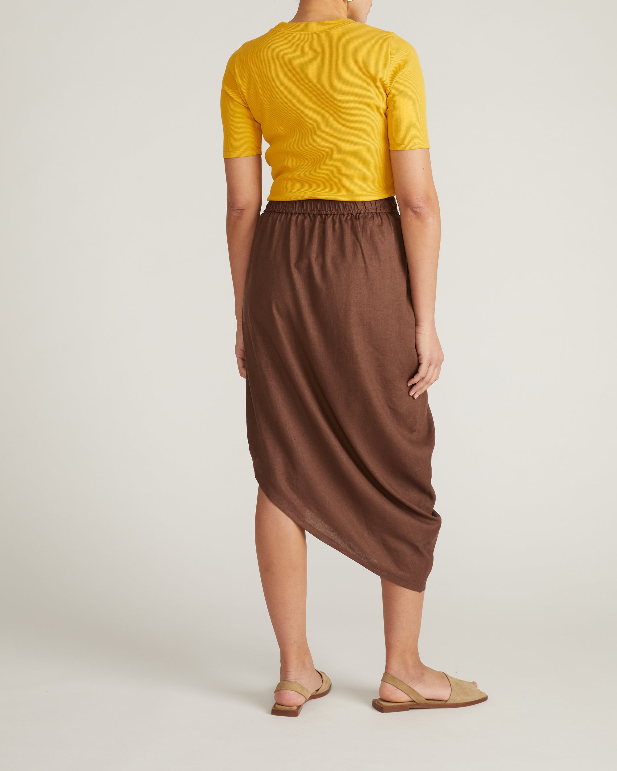 Geneva Linen Skirt - Peppercorn | Plus Size & Straight Size Women's Fashion | Universal Standard