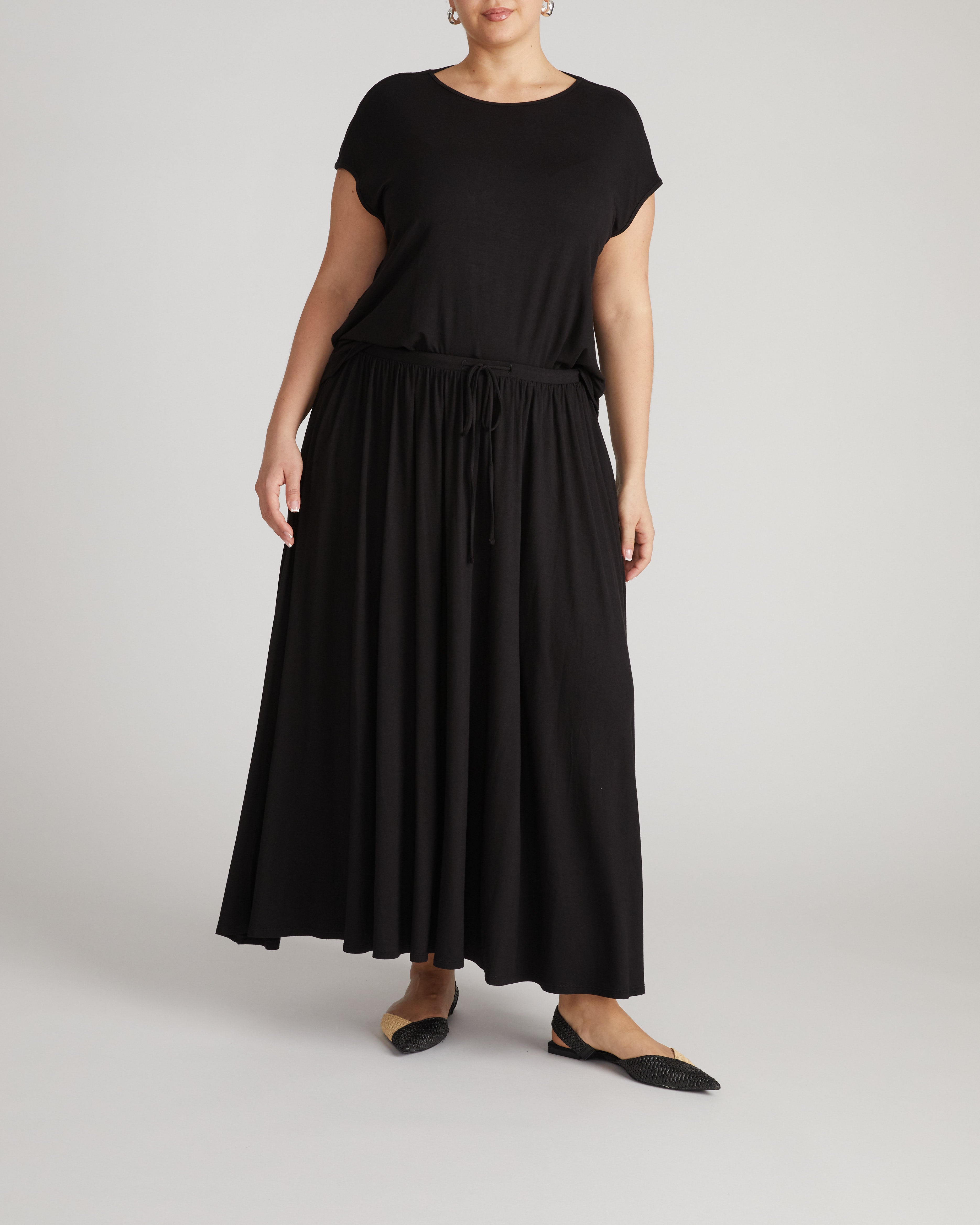 Tessa Liquid Jersey Skirt - Black – Universal Standard