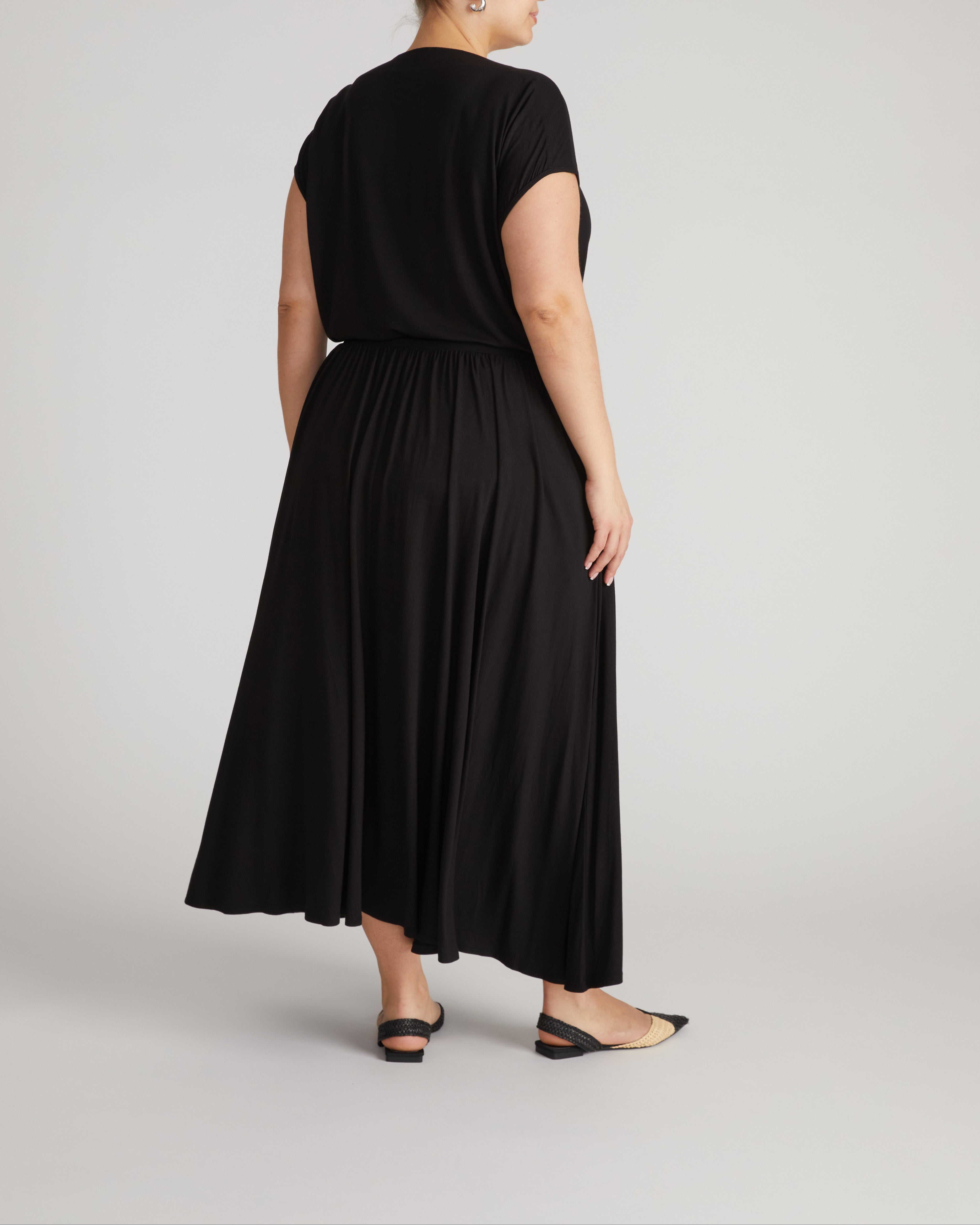 Tessa Liquid Jersey Skirt - Black – Universal Standard