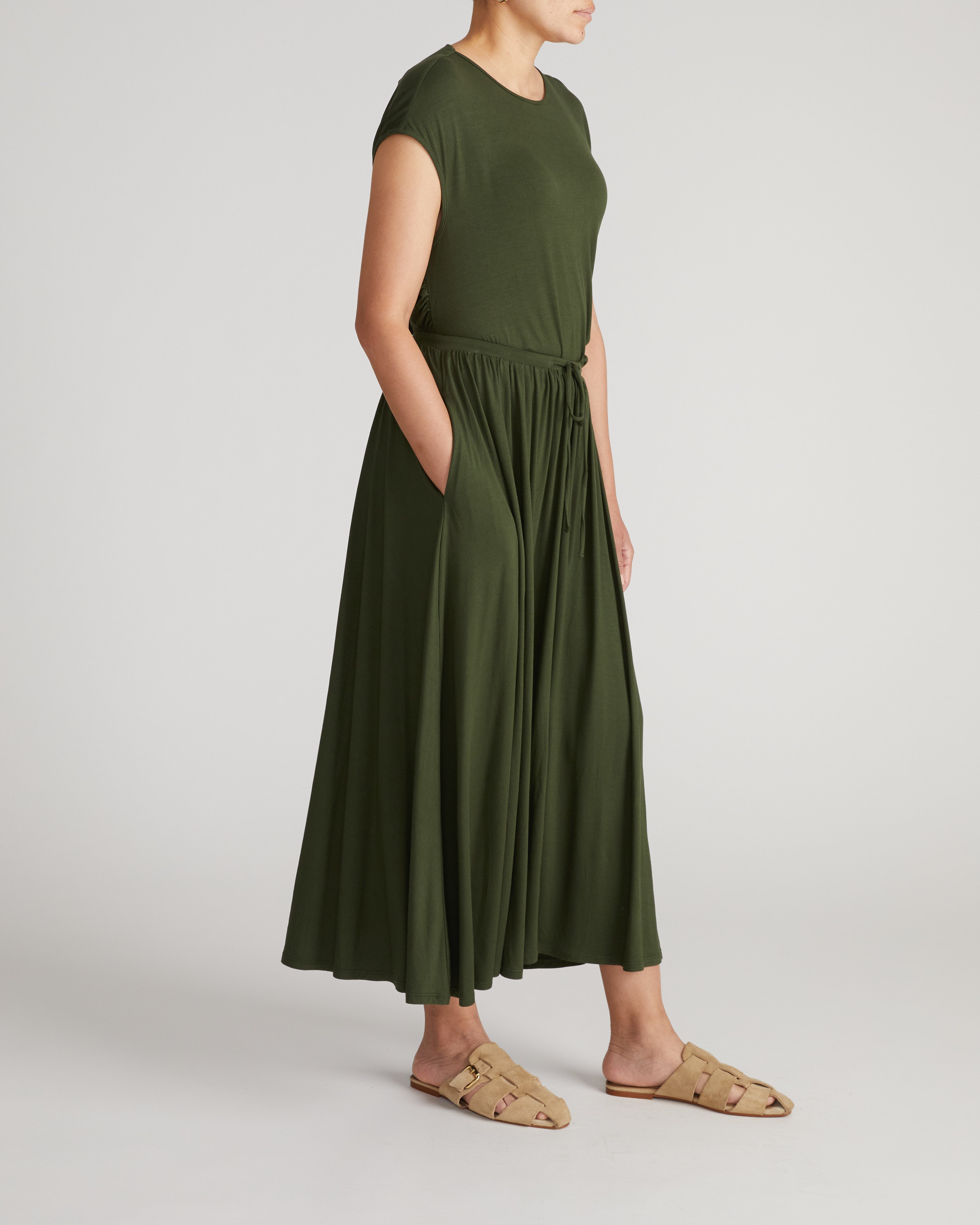 Tessa Liquid Jersey Skirt - Coratina Green – Universal Standard