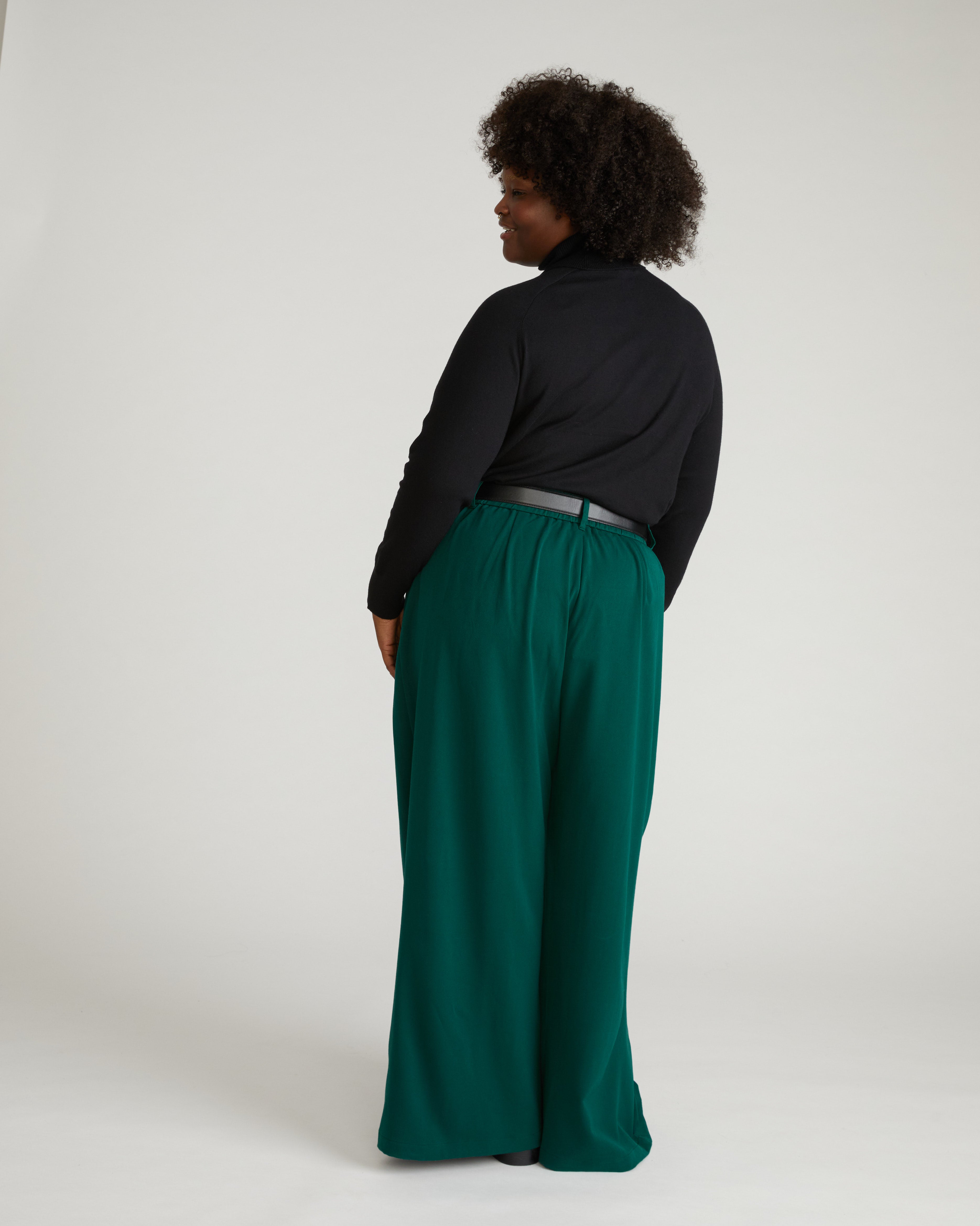 Renee Savvy Fine Knit Raglan Turtleneck - Black – Universal Standard