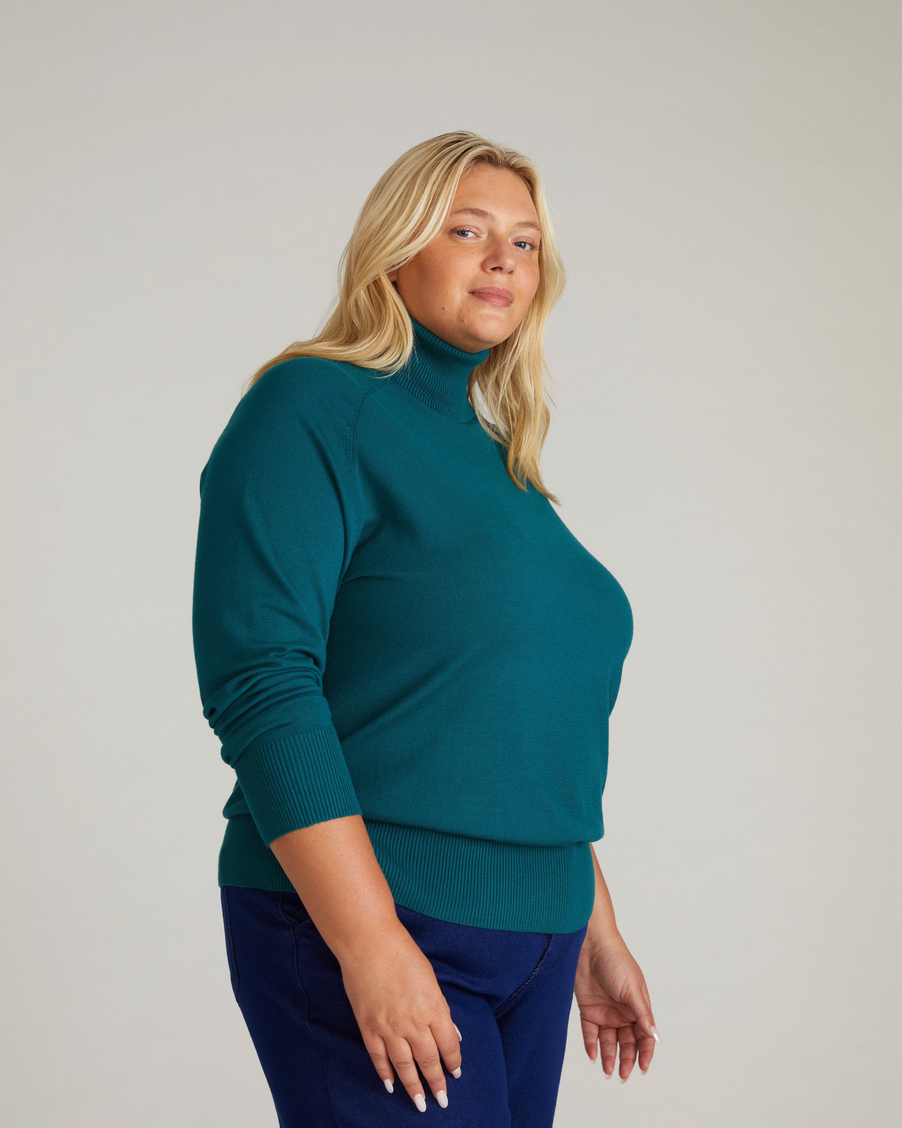 Renee Savvy Fine Knit Raglan Turtleneck - Botanic – Universal Standard