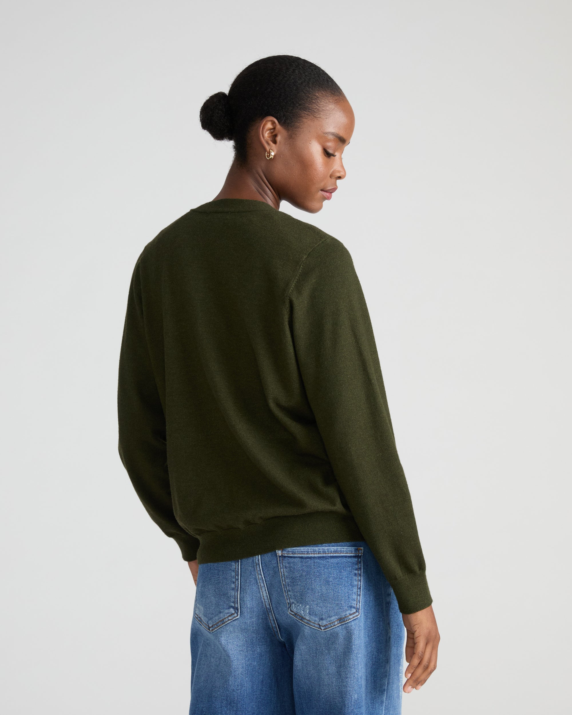 Savvy Fine Knit V-Neck Cardigan - Deep Moss | Plus Size & Straight Size Women's Fashion | Universal Standard